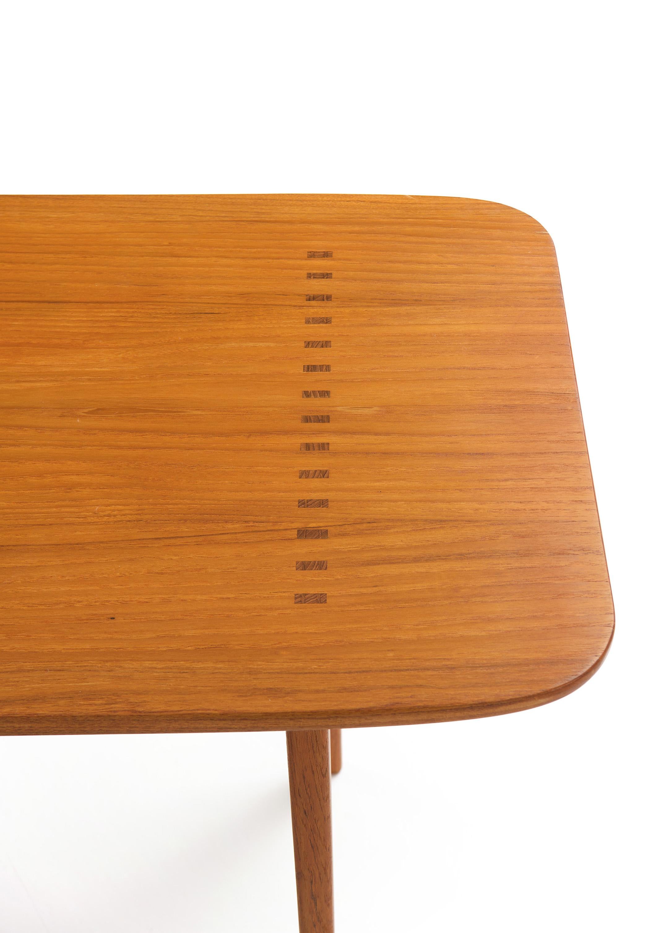 Teak Eccezionale tavolo di metà secolo in vendita
