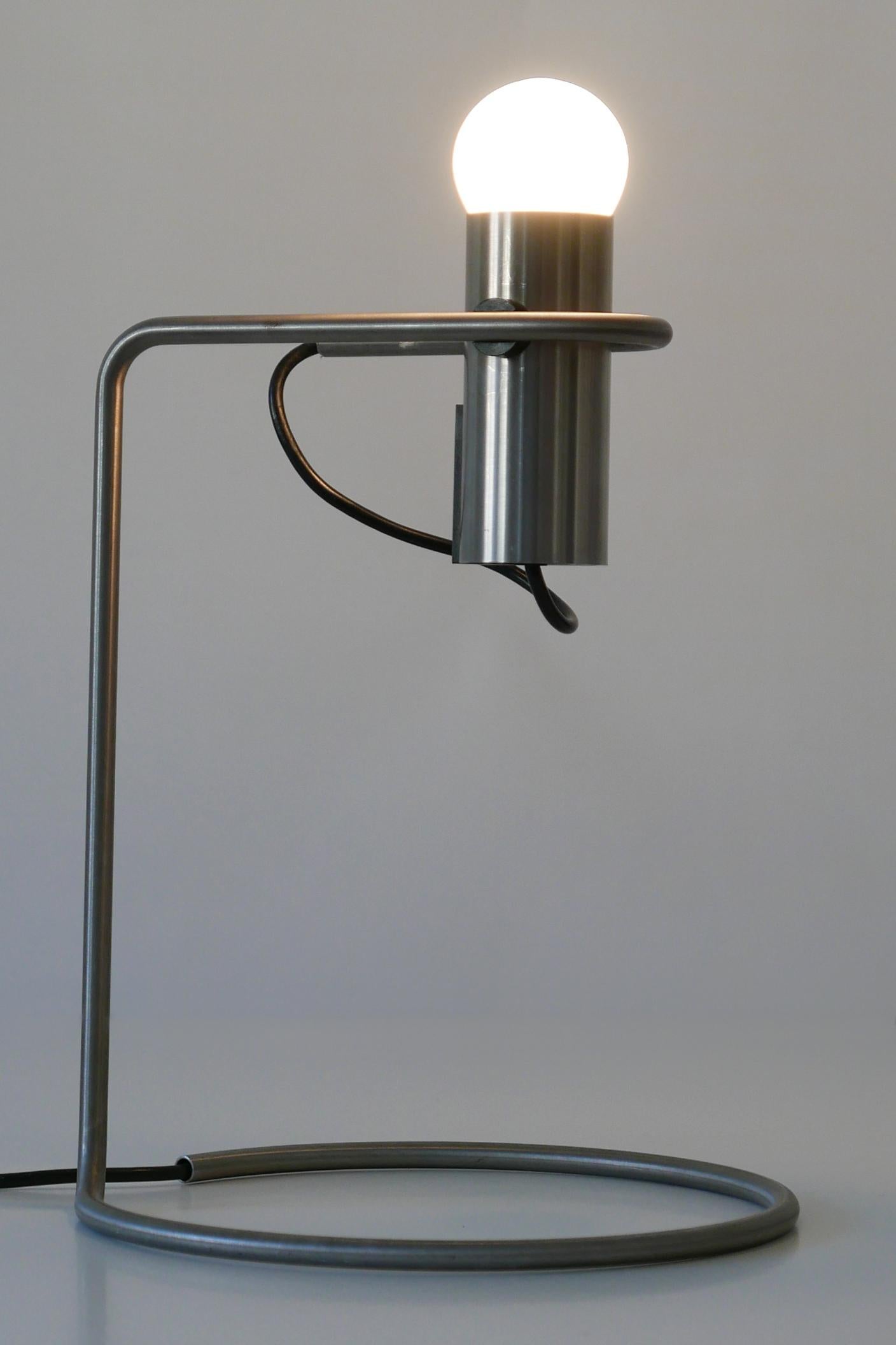 Außergewöhnliche minimalistische Tischlampe oder Schreibtischleuchte aus der Mitte des Jahrhunderts:: 1960er Jahre im Angebot 8