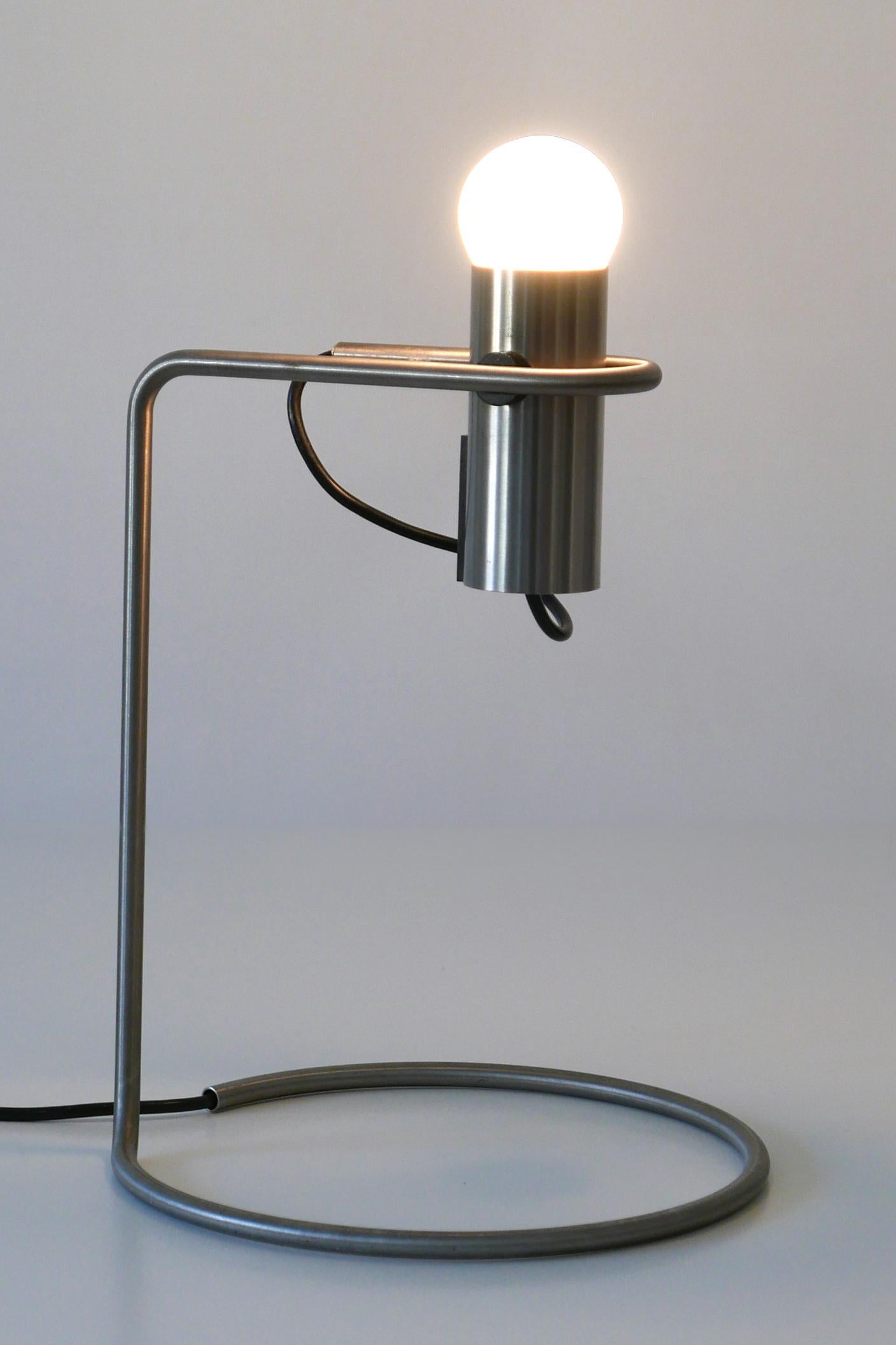 Außergewöhnliche minimalistische Tischlampe oder Schreibtischleuchte aus der Mitte des Jahrhunderts:: 1960er Jahre im Angebot 10