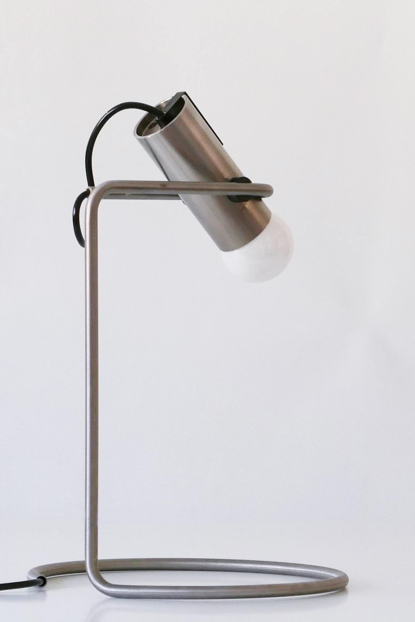Außergewöhnliche minimalistische Tischlampe oder Schreibtischleuchte aus der Mitte des Jahrhunderts:: 1960er Jahre (Italienisch) im Angebot