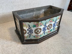 Exceptional Minton and Hollins Tile Planter
