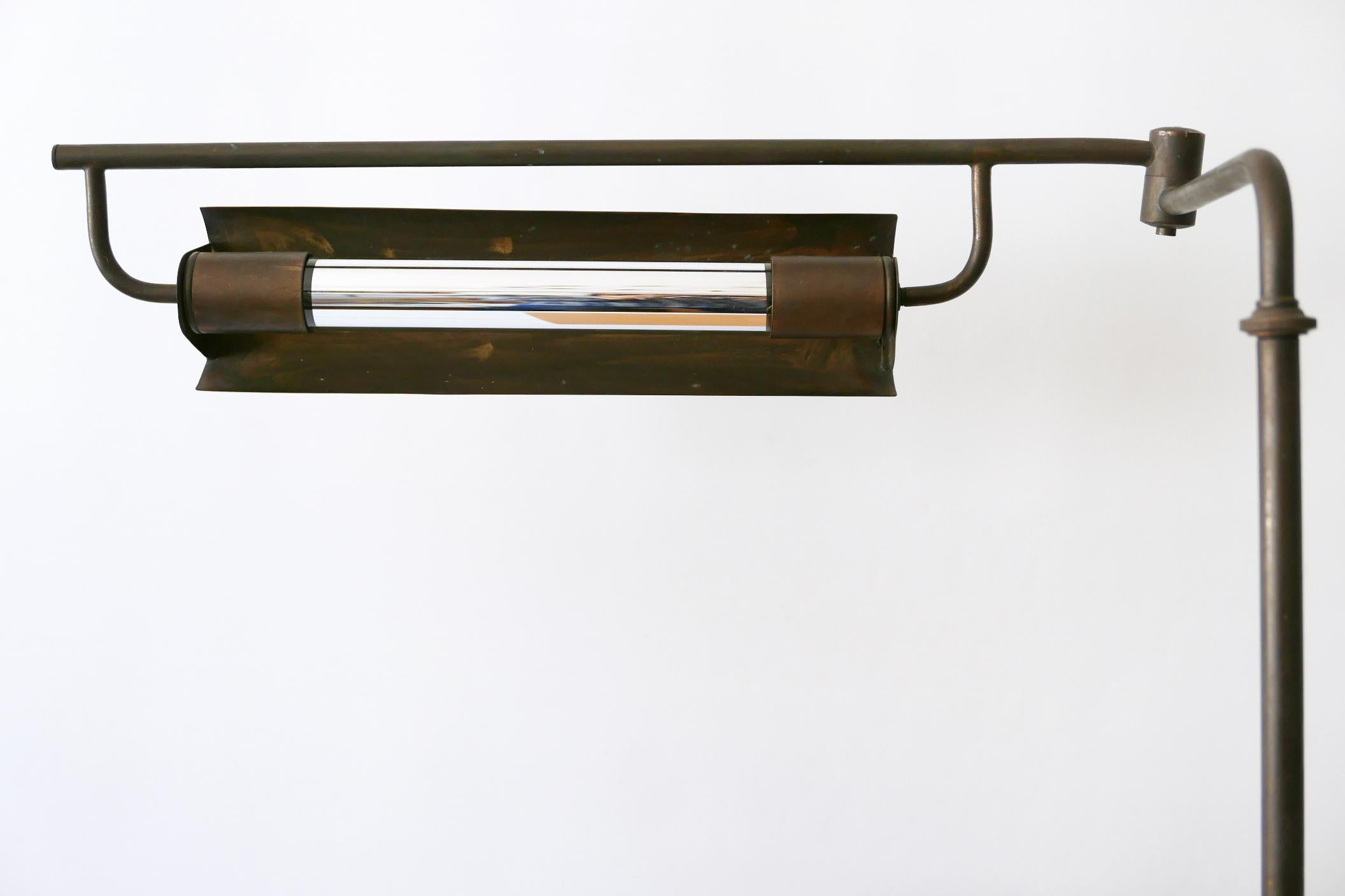 Exceptional Modernist Bauhaus Articulated Brass Clamp Table Lamp, Germany, 1930s For Sale 10