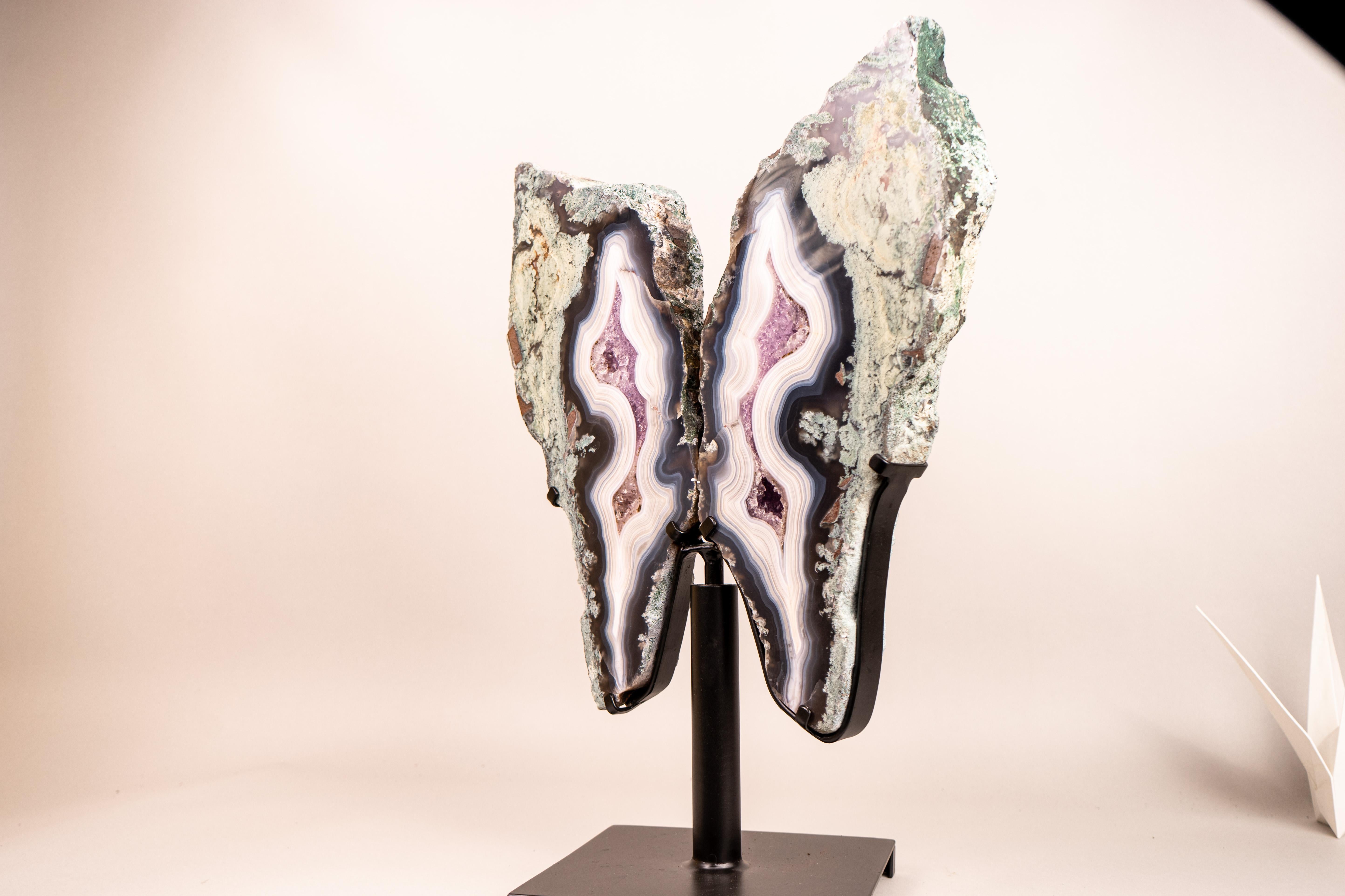 Exceptional Moss, Blue & White Banded Agate Butterfly Wings en venta 5
