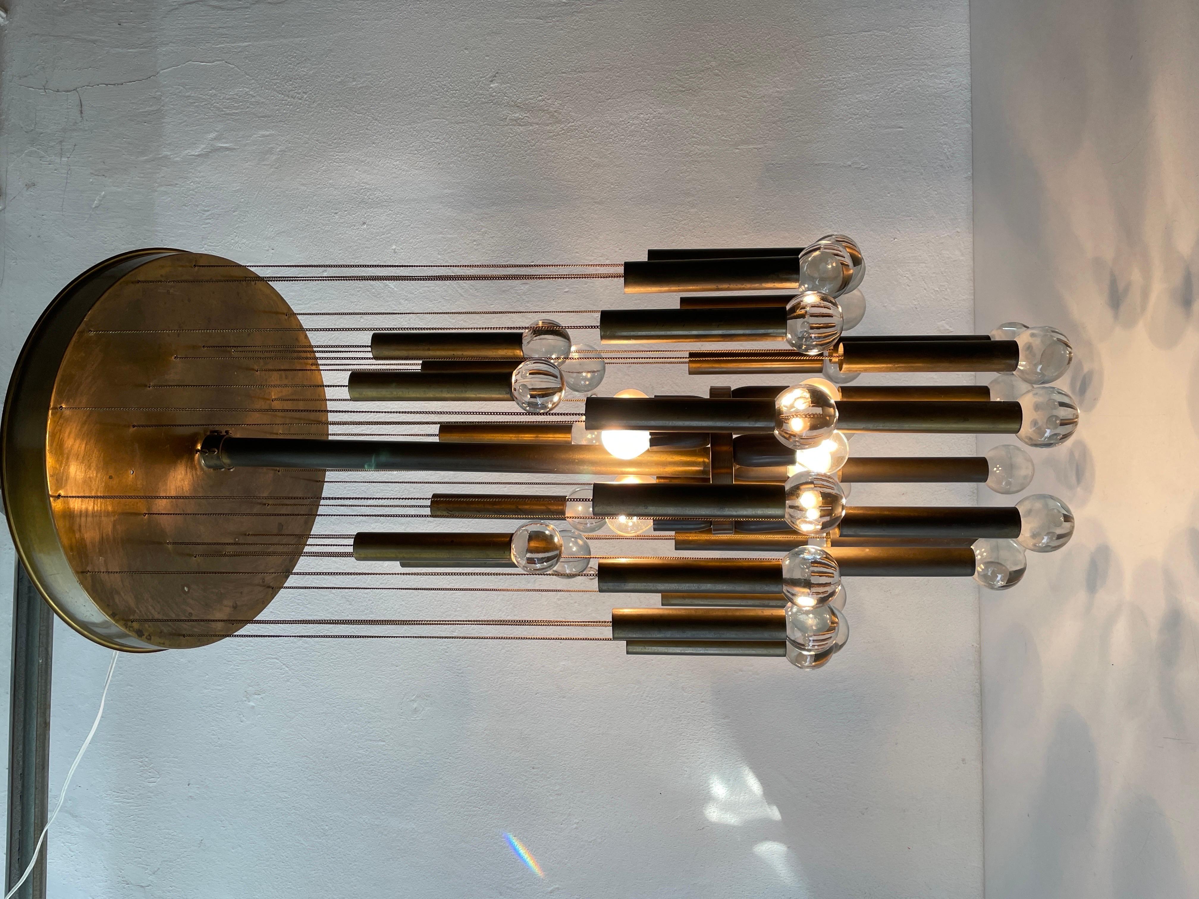 Exceptional Multiple Tubes with Glass Balls Brass Chandelier, 1960s, Italy For Sale 9