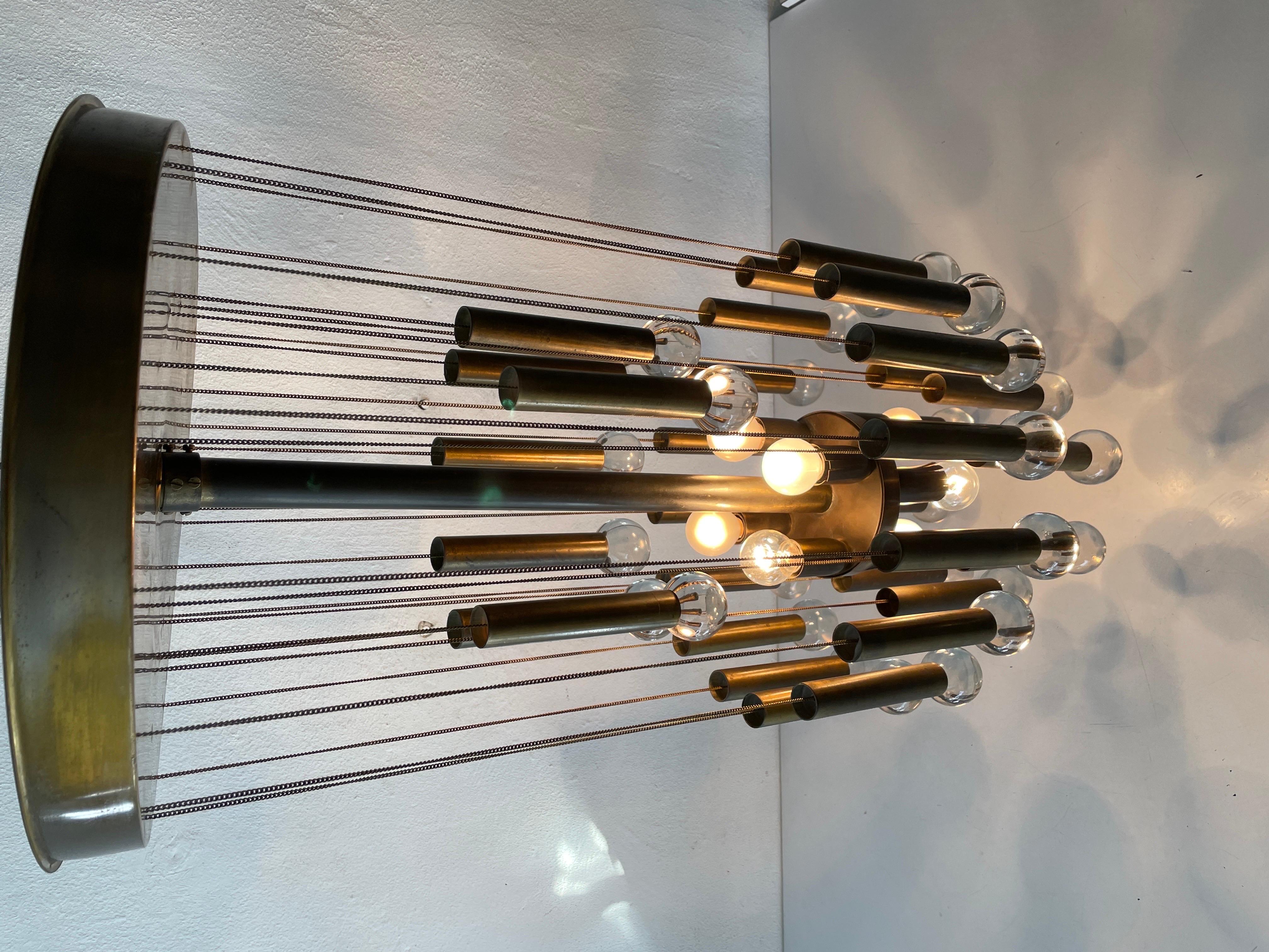Exceptional Multiple Tubes with Glass Balls Brass Chandelier, 1960s, Italy For Sale 10
