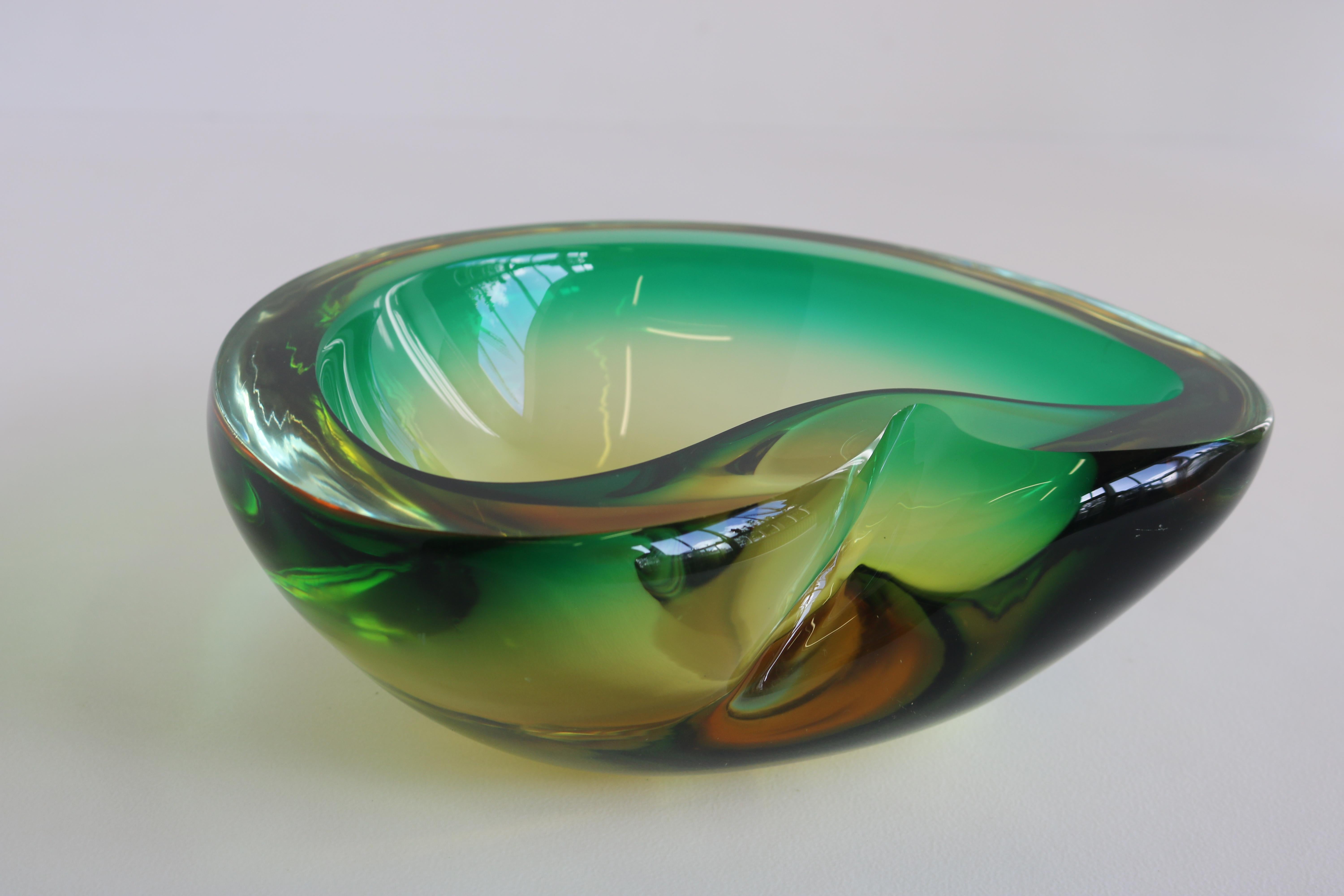 Außergewöhnliche Murano Glass Geode Sommerso von Flavio Poli 1960 Italienische Glasschale (Mitte des 20. Jahrhunderts) im Angebot