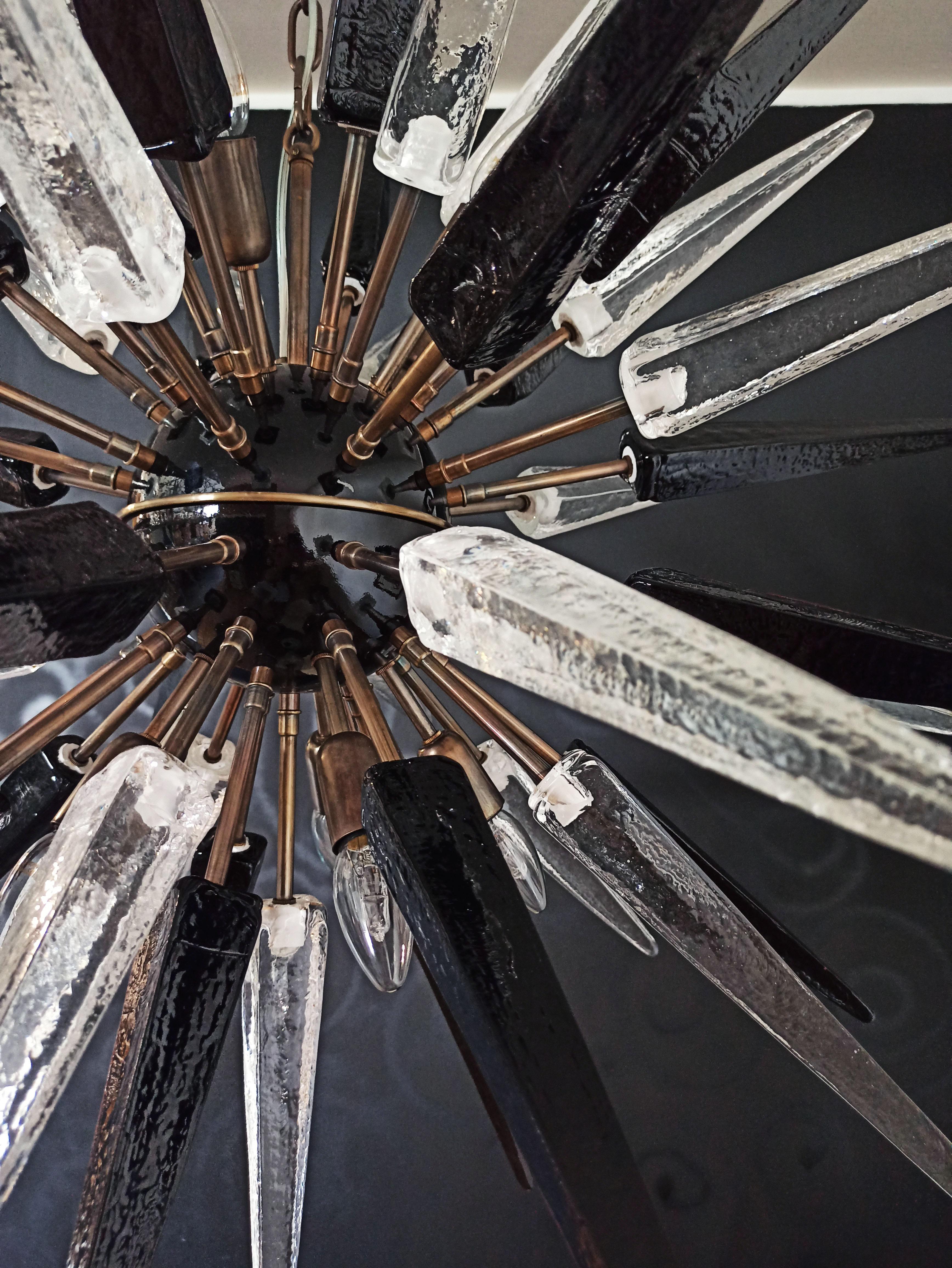 Exceptional Murano trasparent and black Glass Sputnik Chandelier - 51 glasses en Bueno estado para la venta en Gaiarine Frazione Francenigo (TV), IT