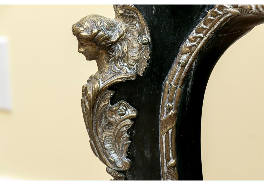 Exceptionnelle table à écrire Napoléon III en bronze et ébonite Abîmé - En vente à Bridgeport, CT