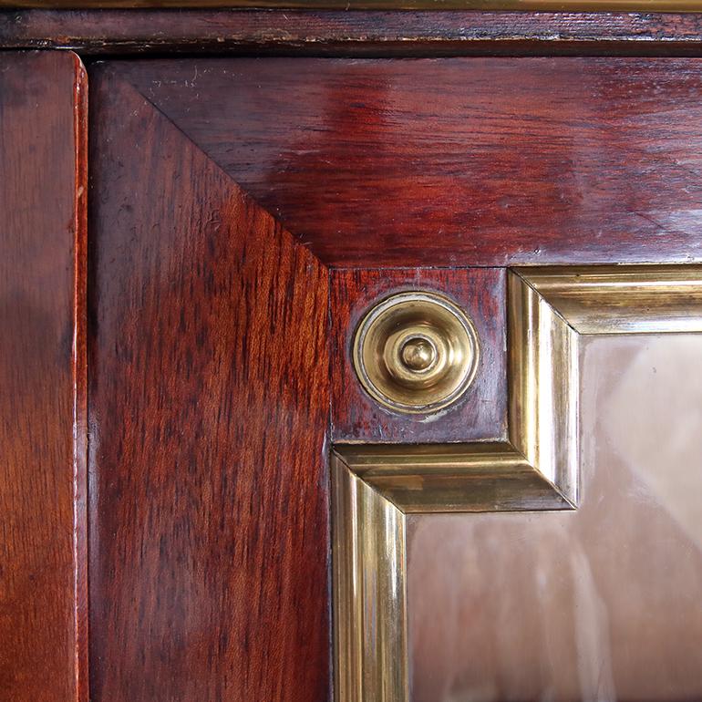 Bronzo Eccezionale libreria in mogano e bronzo Napoleone III, CIRCA 1850 in vendita