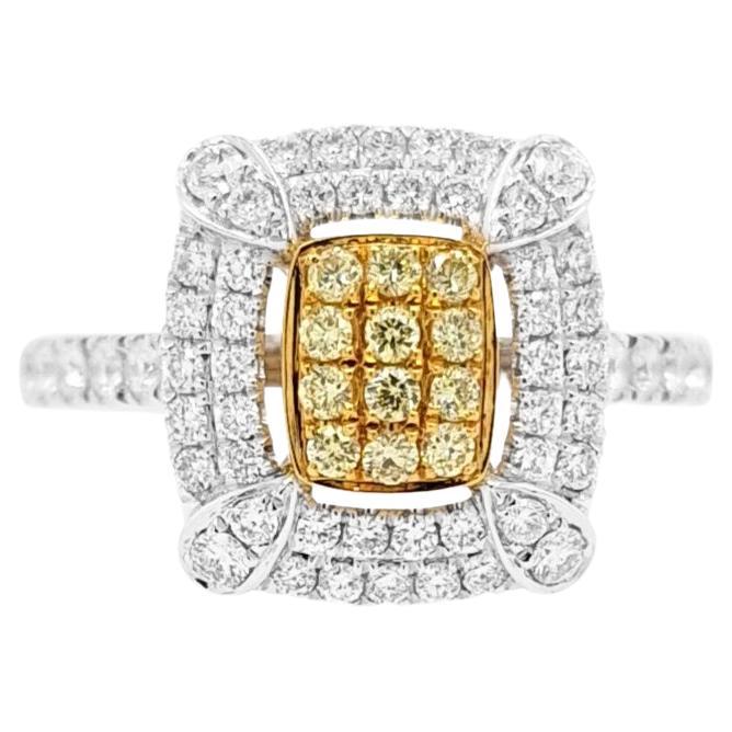 Exceptional Natural Yellow diamond and White diamond ring For Sale