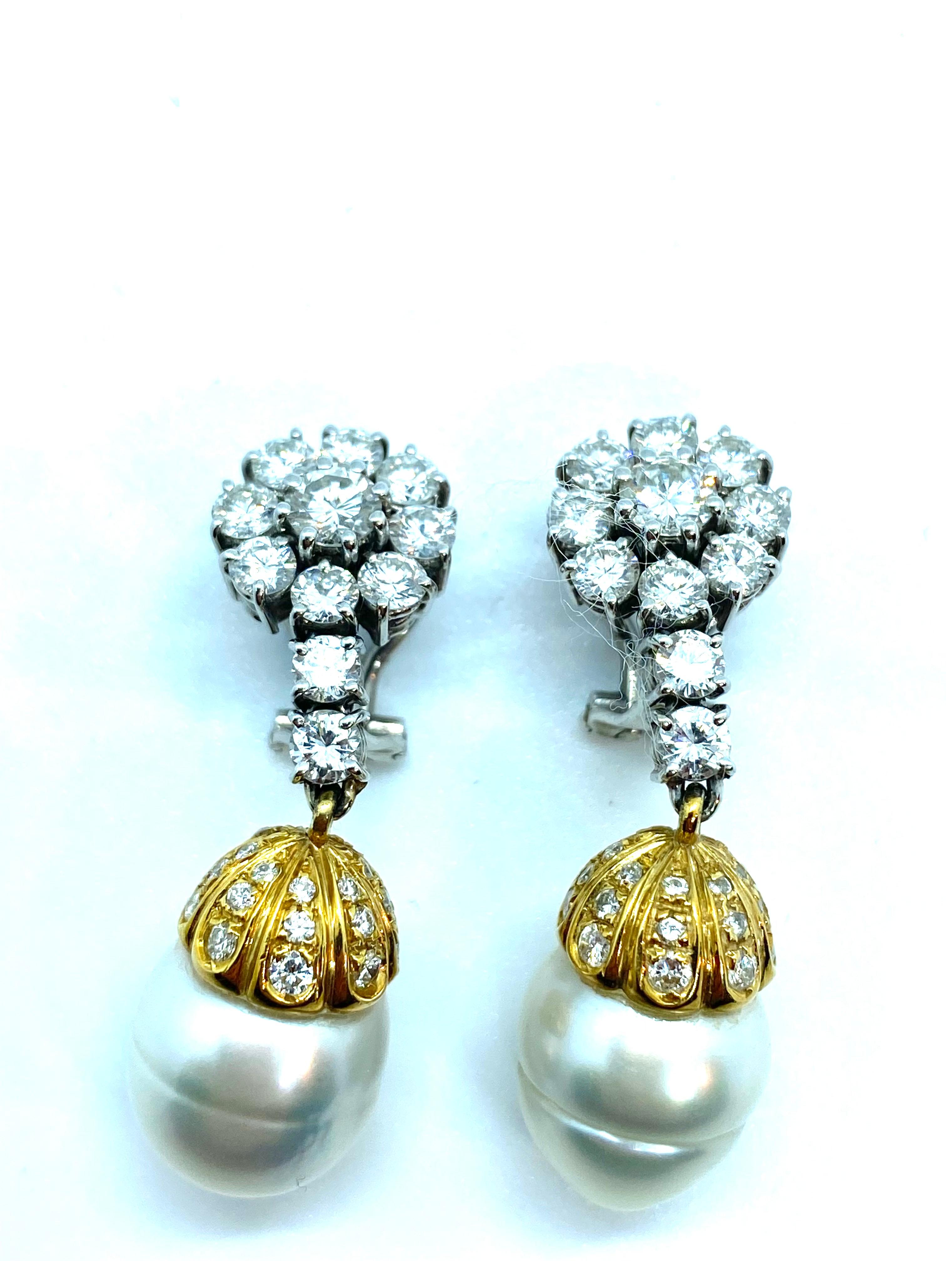 Exceptional pearls and diamonds necklace and pendant earrings Set For Sale 4