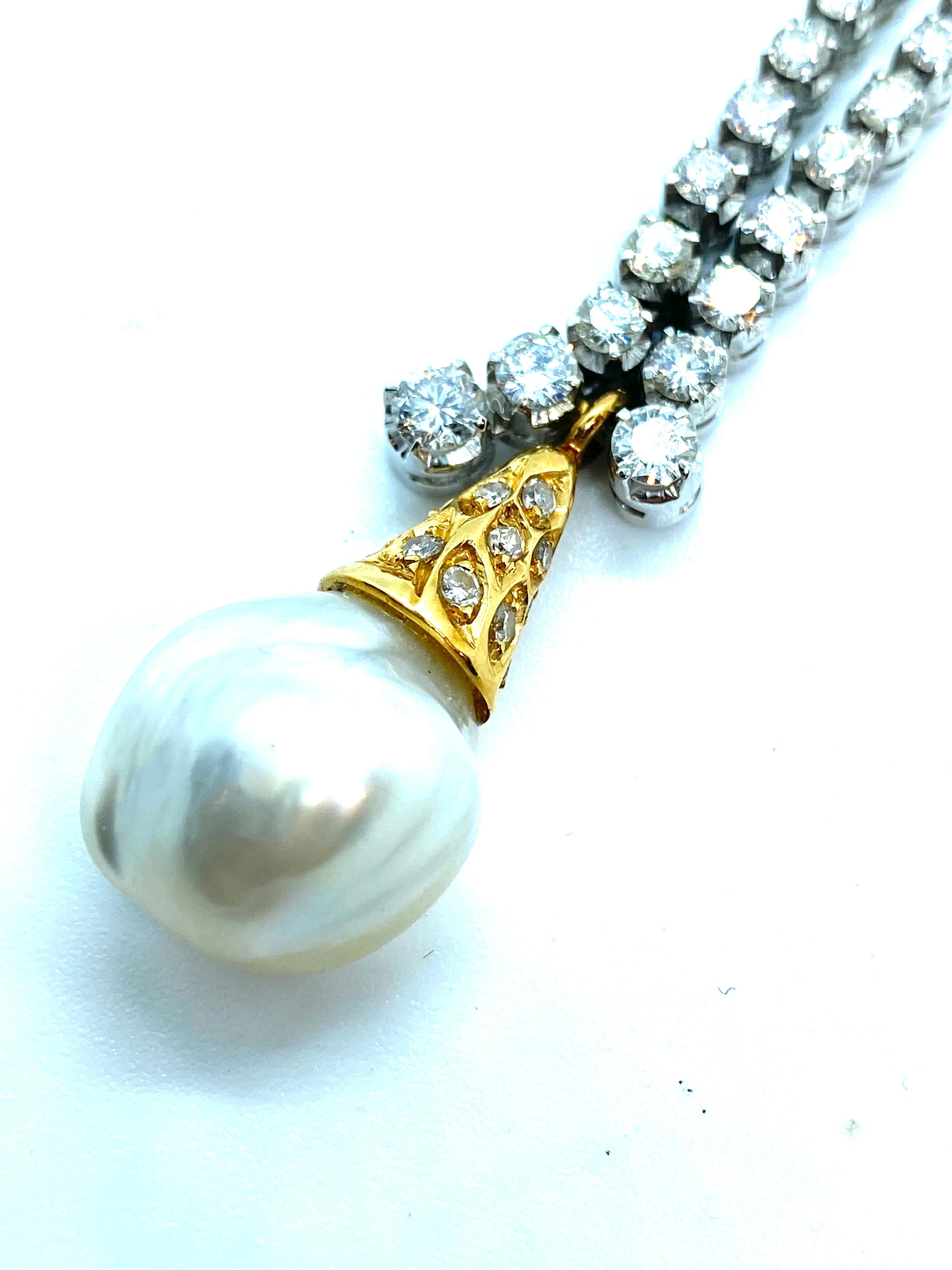 Außergewöhnliche Perlen und Diamanten Halskette und Anhänger Ohrringe Set im Angebot 2