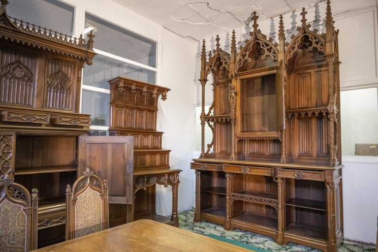 Exceptional Neo Gothic Dining Room Set For Sale at 1stDibs