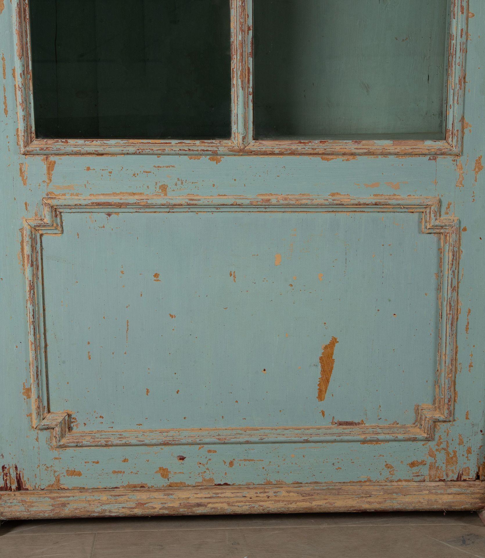 Außergewöhnlicher norditalienischer Shop-Vitrinenschrank (Kiefernholz)