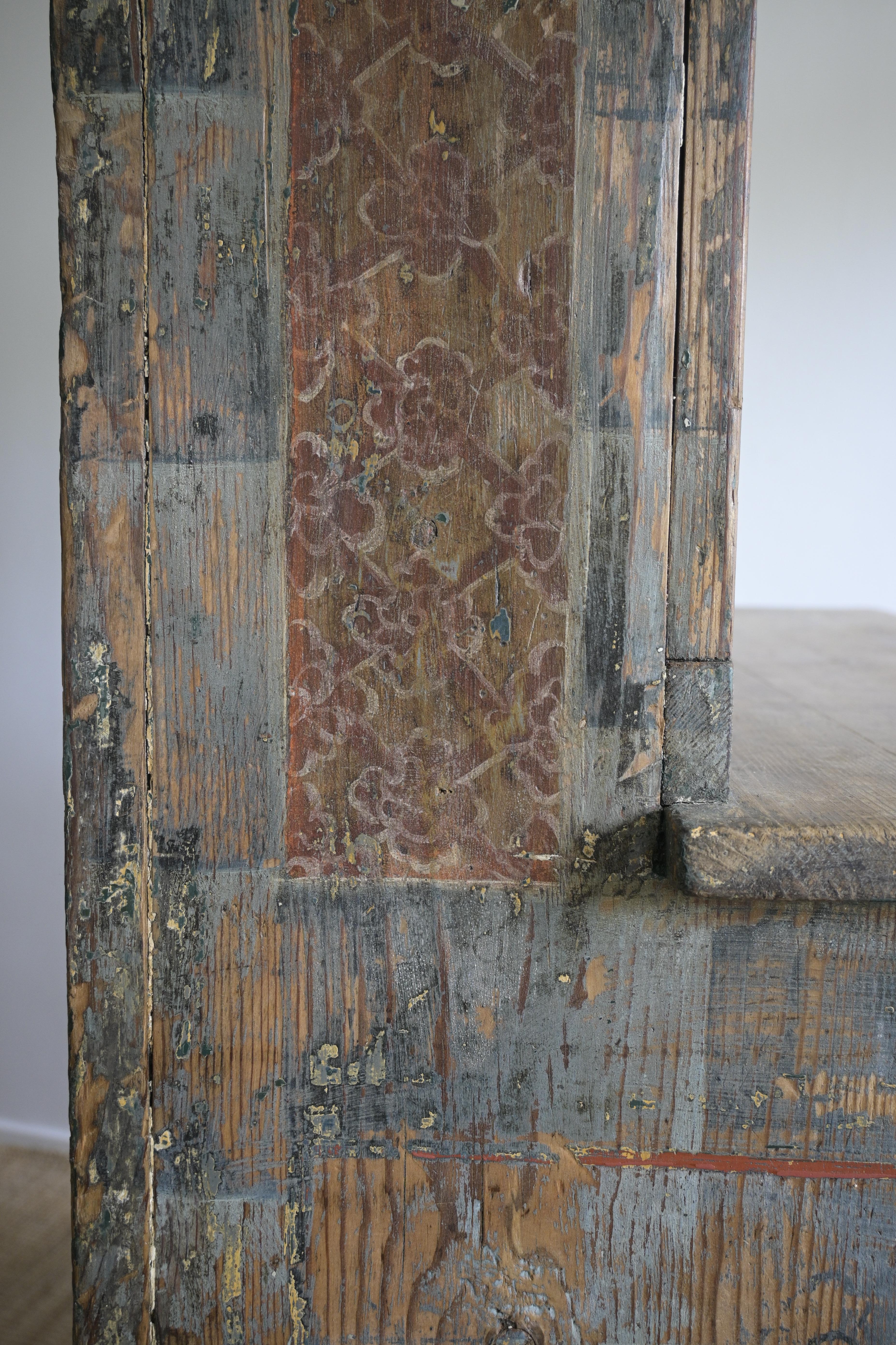 Außergewöhnlicher norwegischer Schrank aus Gulbrandsdalen um 1730 (Handgefertigt) im Angebot