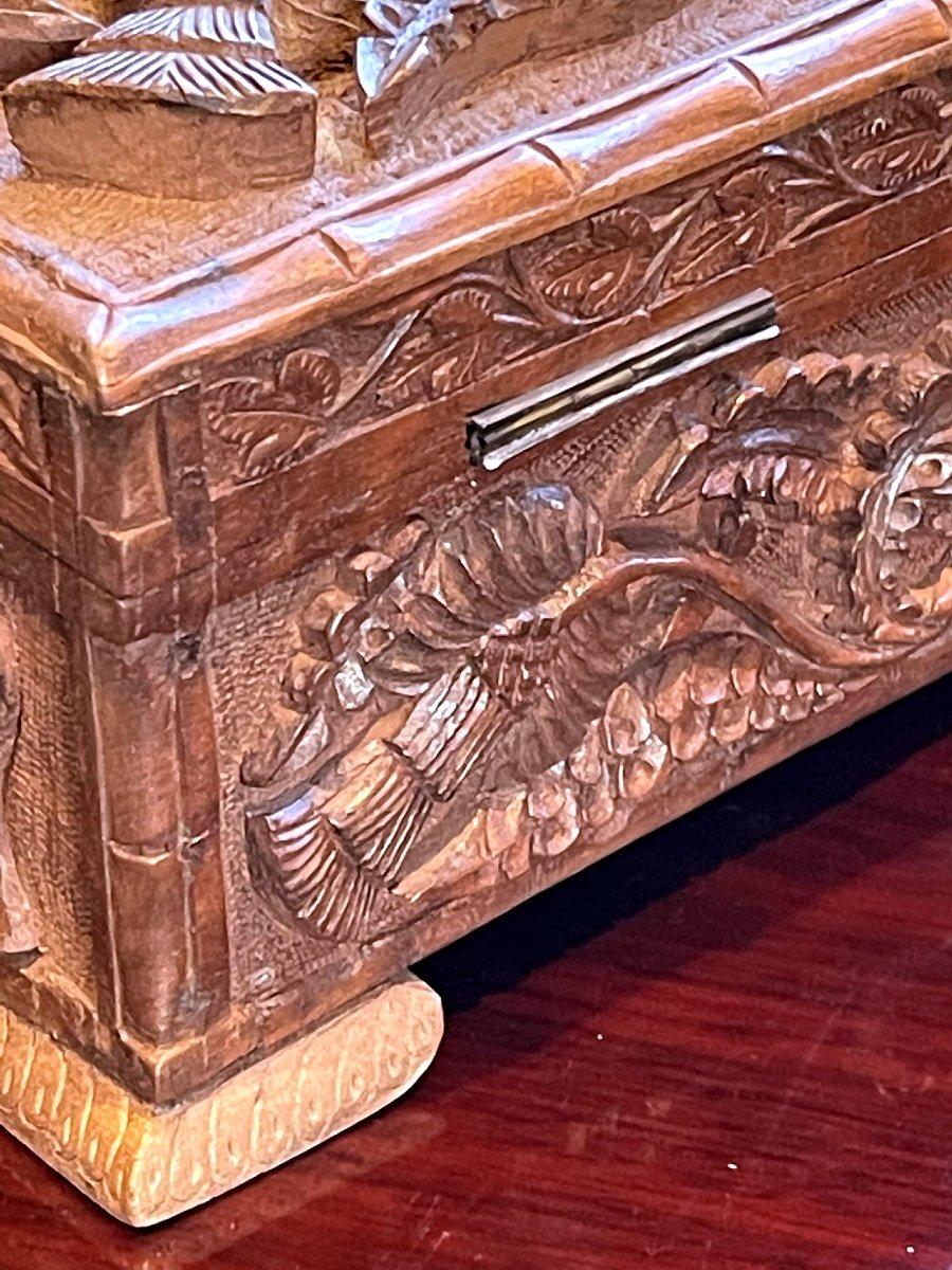 Exceptional Old Huanghuali Wood Box From North Vietnam, Art Deco For Sale 3