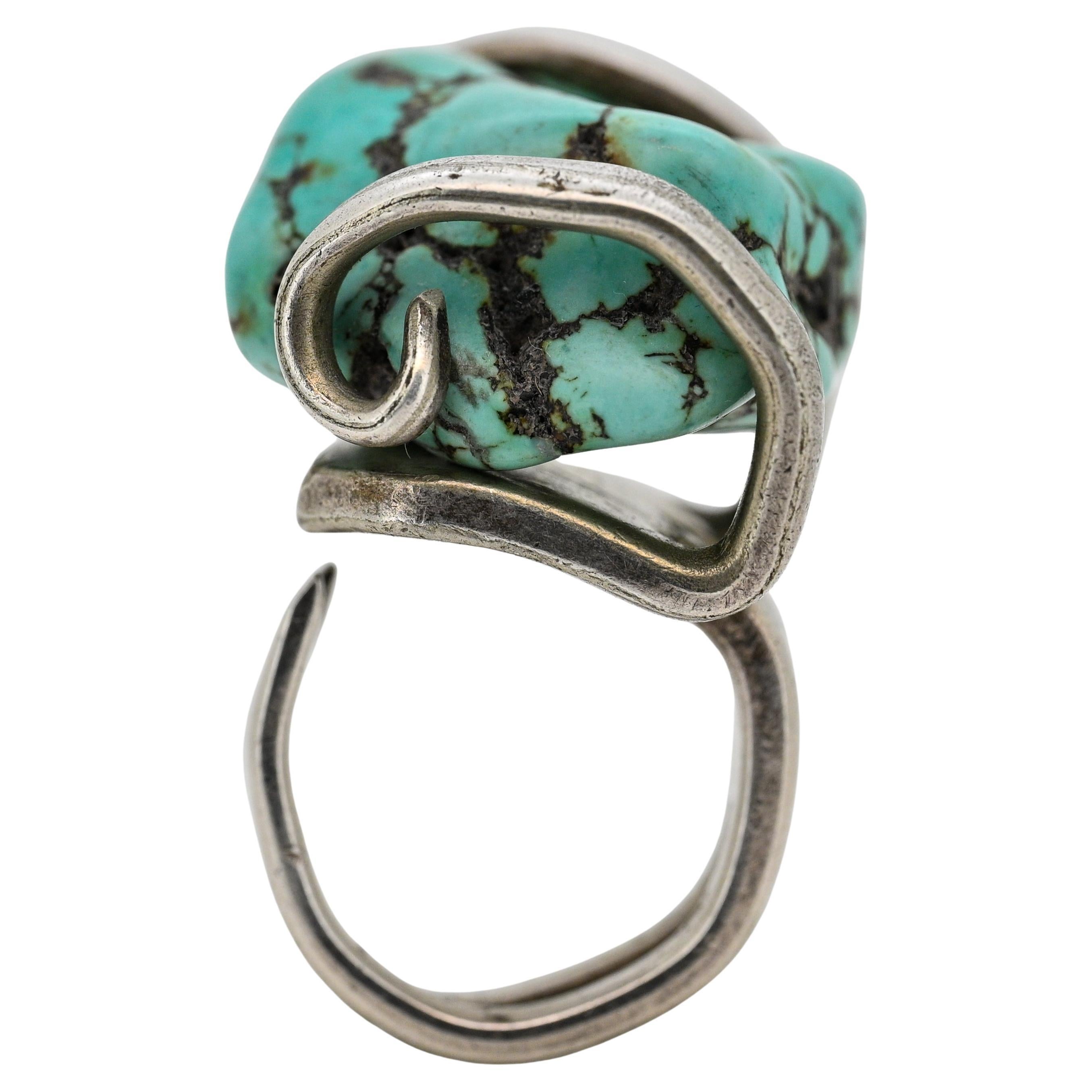 Eccezionale anello con pepita di turchese del Nevada di vecchia data con incastonatura in argento fatta a mano in vendita