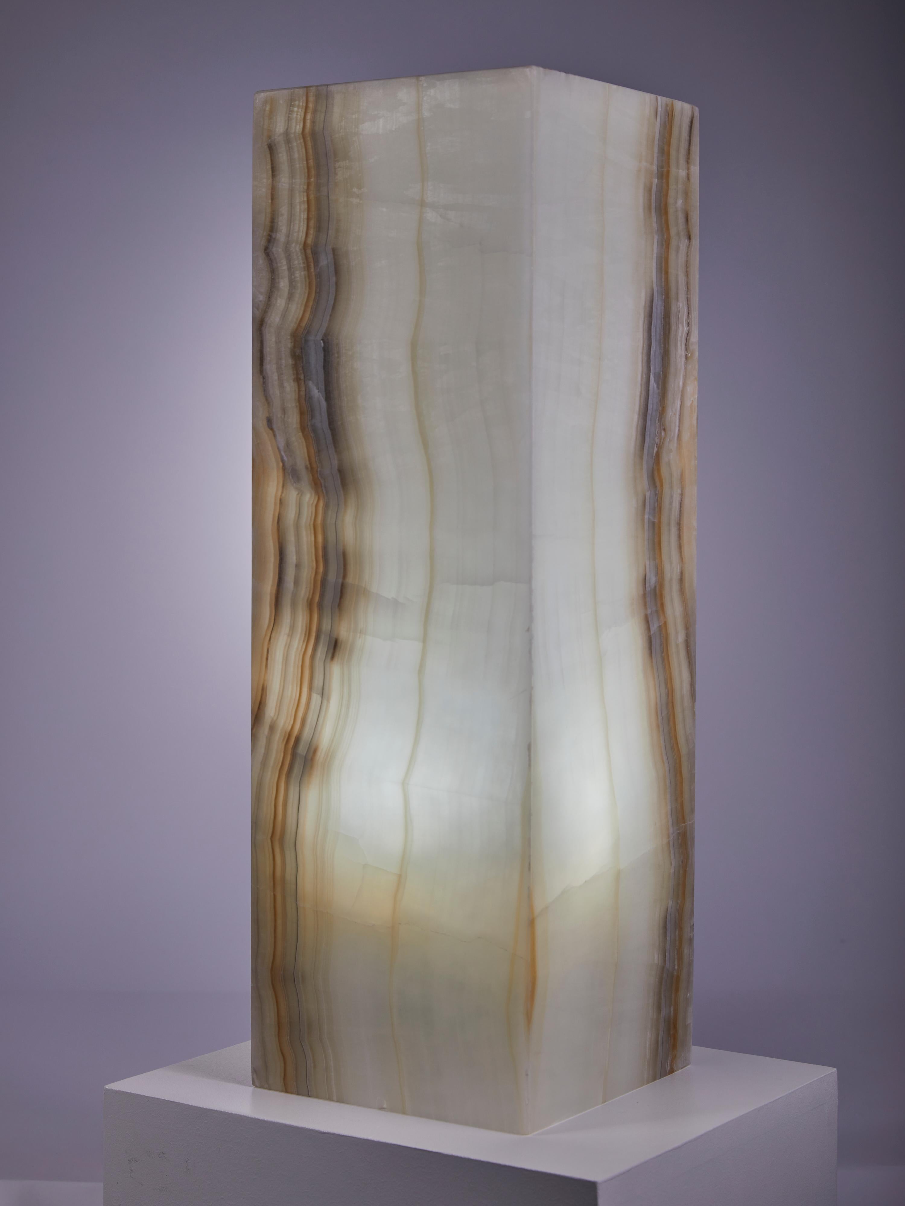 Exceptional Onyx lamp For Sale 5
