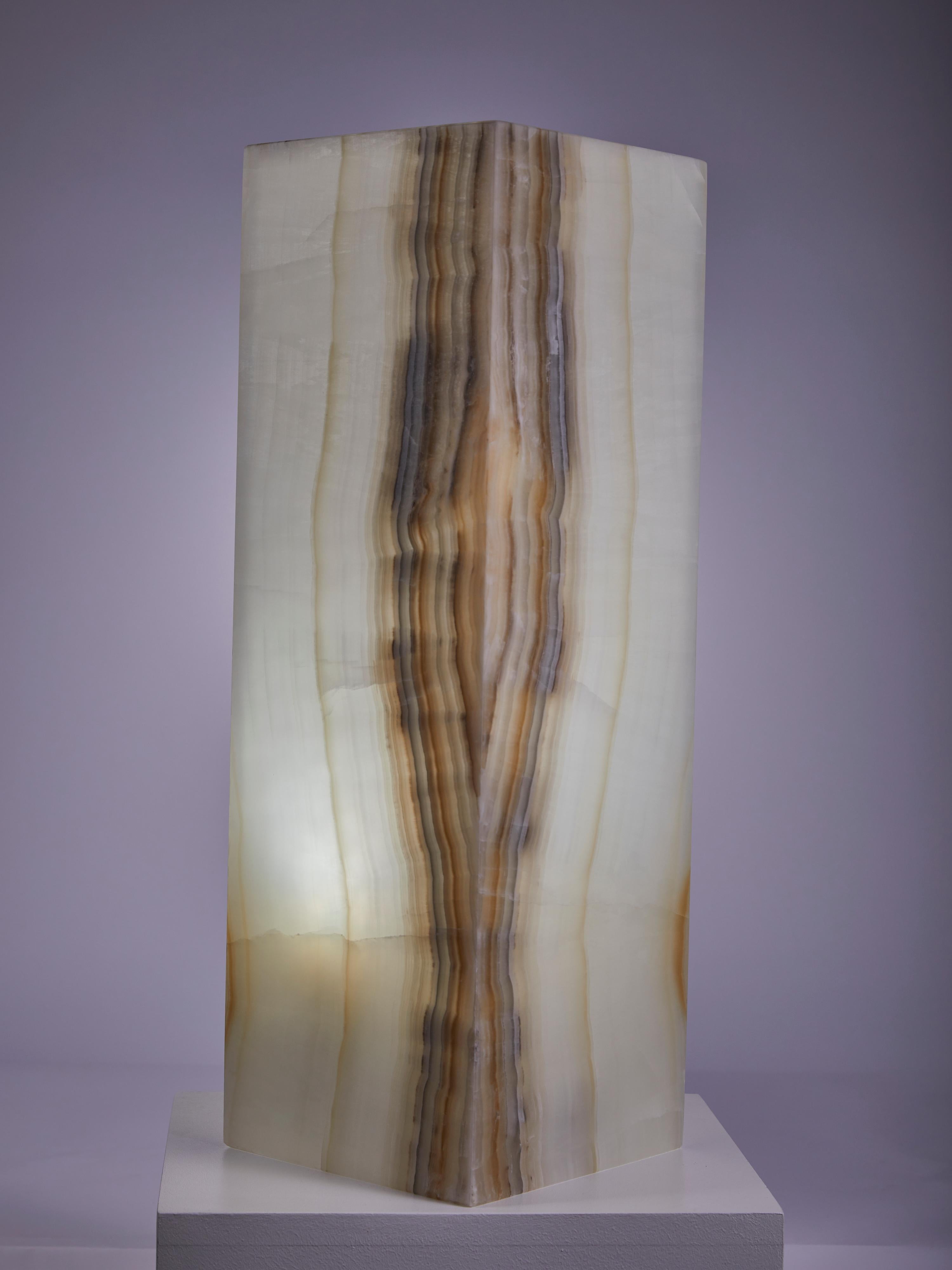 Mexican Exceptional Onyx lamp For Sale