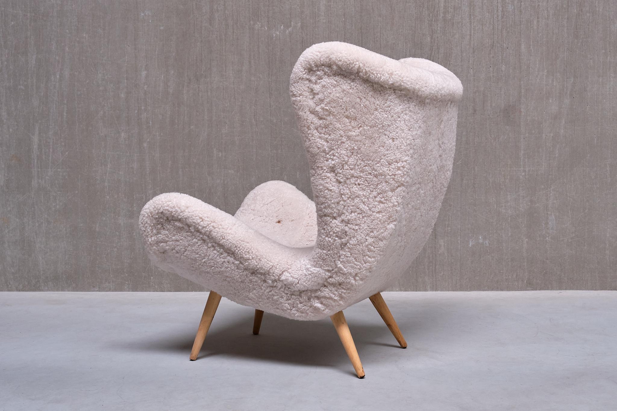 Exceptional Organic Swedish Modern Easy Chair in Sheepskin and Beech, Late 1940s For Sale 4