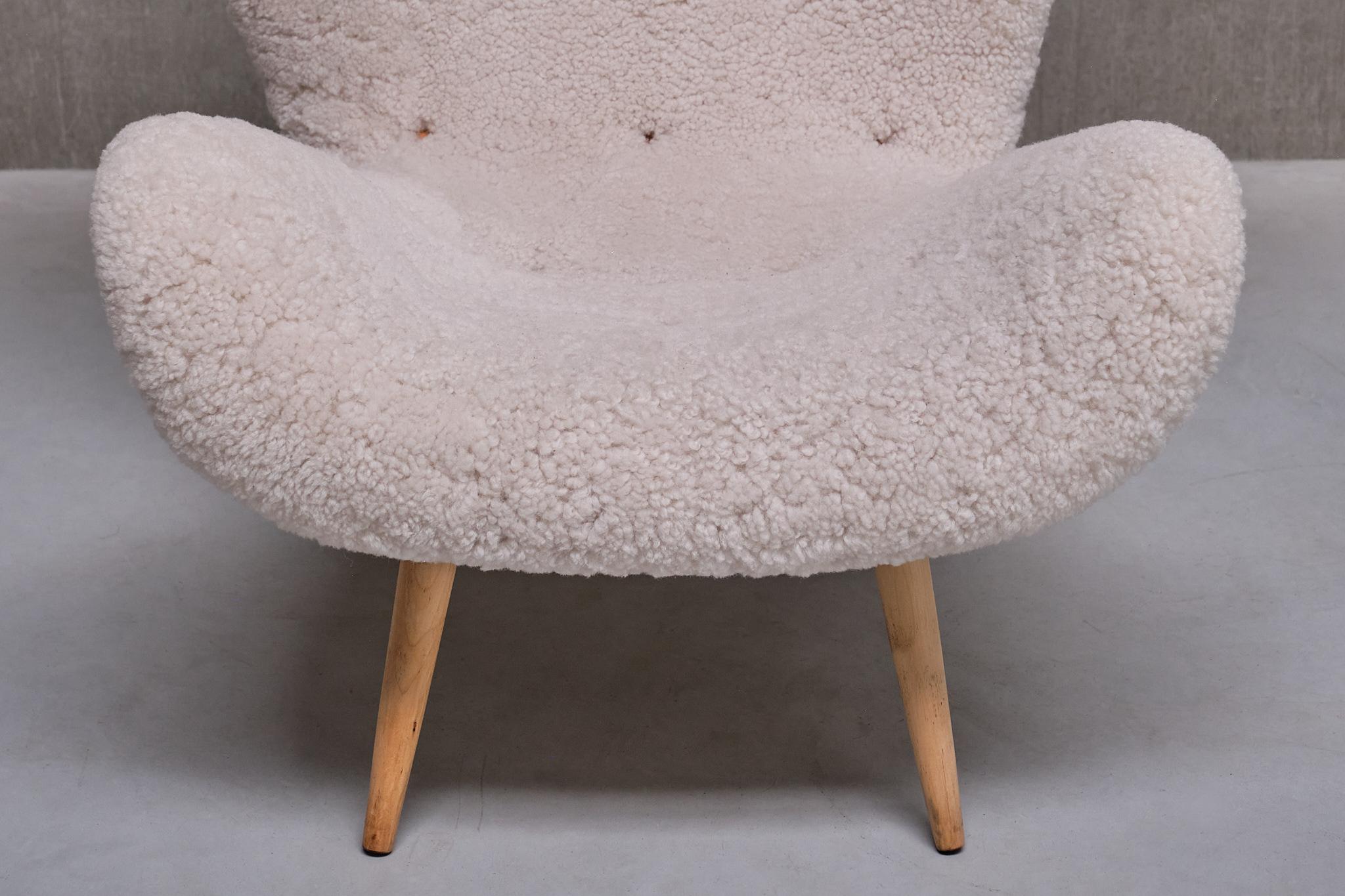Exceptional Organic Swedish Modern Easy Chair in Sheepskin and Beech, Late 1940s For Sale 9