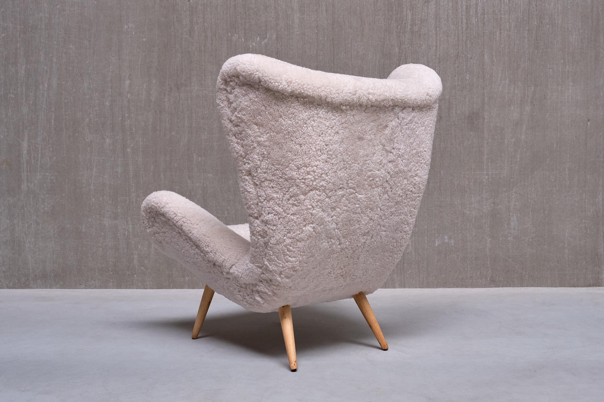 Exceptional Organic Swedish Modern Easy Chair in Sheepskin and Beech, Late 1940s For Sale 3