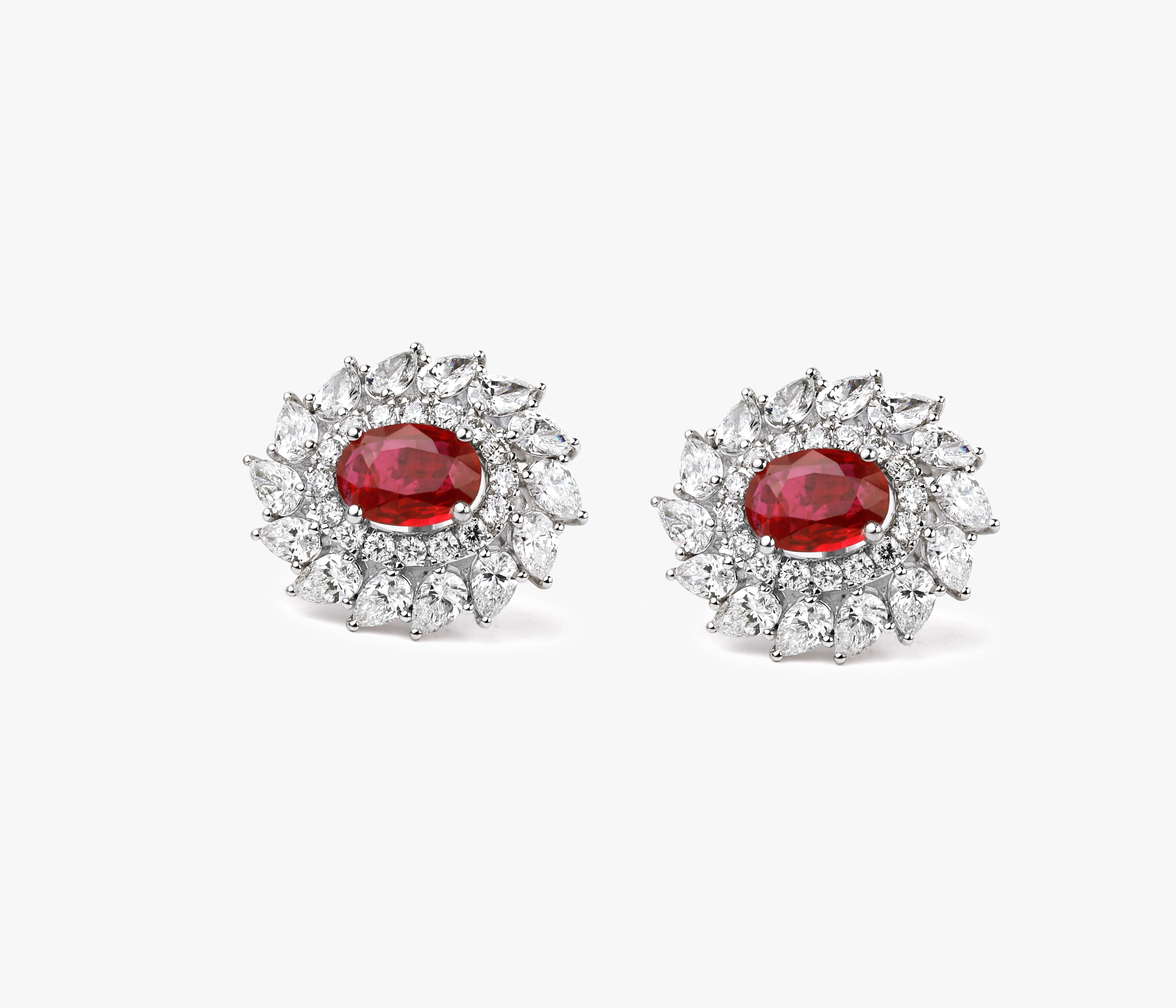 Exceptional oval natural ruby diamond stud earrings, halo diamond in 18k gold


Available in 18k white gold.

Same design can be made also with other custom gemstones per request.

Product details:

- Solid gold (approx. 5.6 grams)

- approx. 0.75