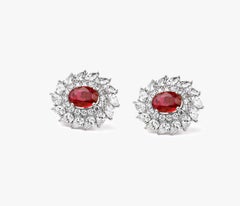Boucles d'oreilles double halo en or blanc 18 carats de 1,5 ct de rubis naturel de taille ovale et de diamants