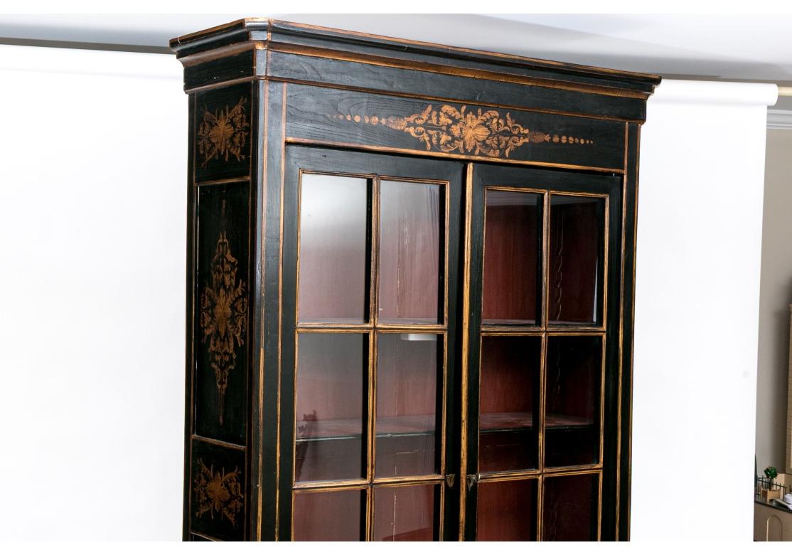 Néoclassique Exceptionnelle vitrine peinte de Van Thiel