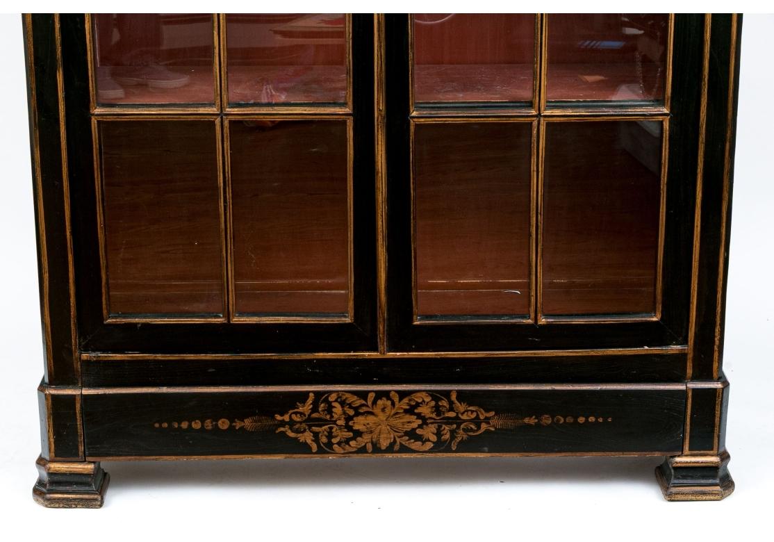 Américain Exceptionnelle vitrine peinte de Van Thiel