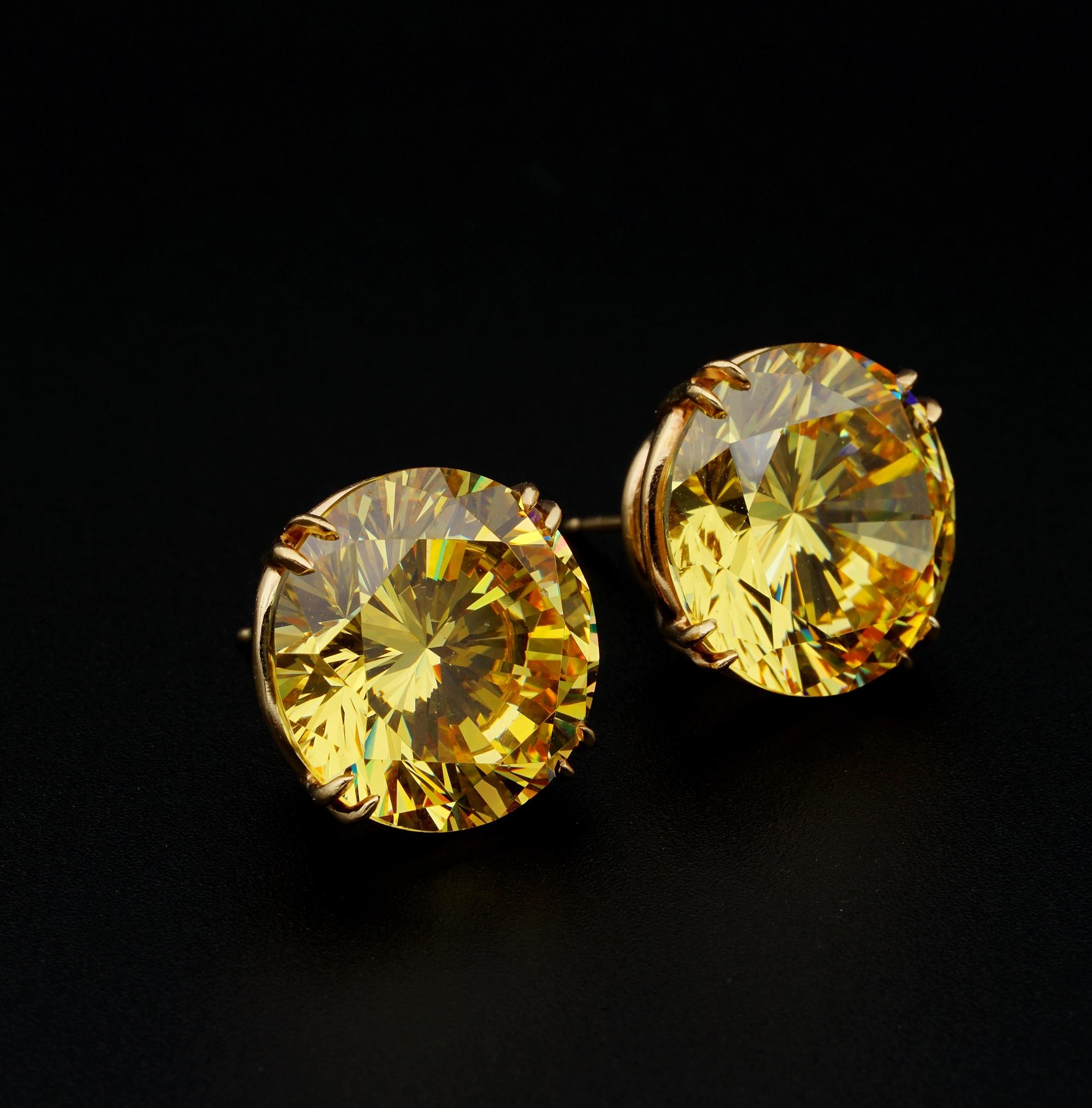 Exceptional Pair 41.60 Carat of Rare Mali Garnet Stud Earrings In Excellent Condition For Sale In Napoli, IT