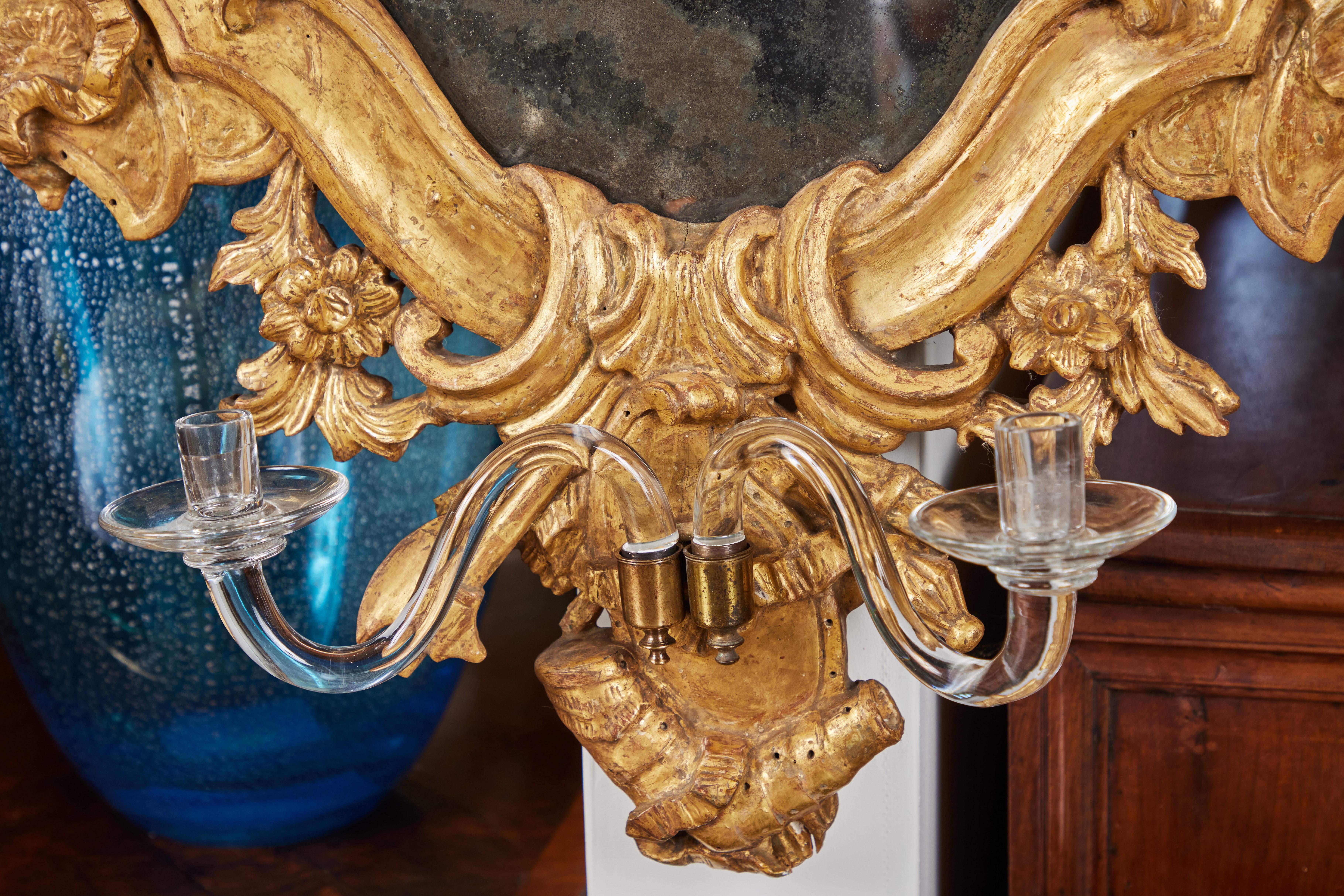 Hand-Carved Exceptional Pair of 18th Century Girandole Mirrors For Sale