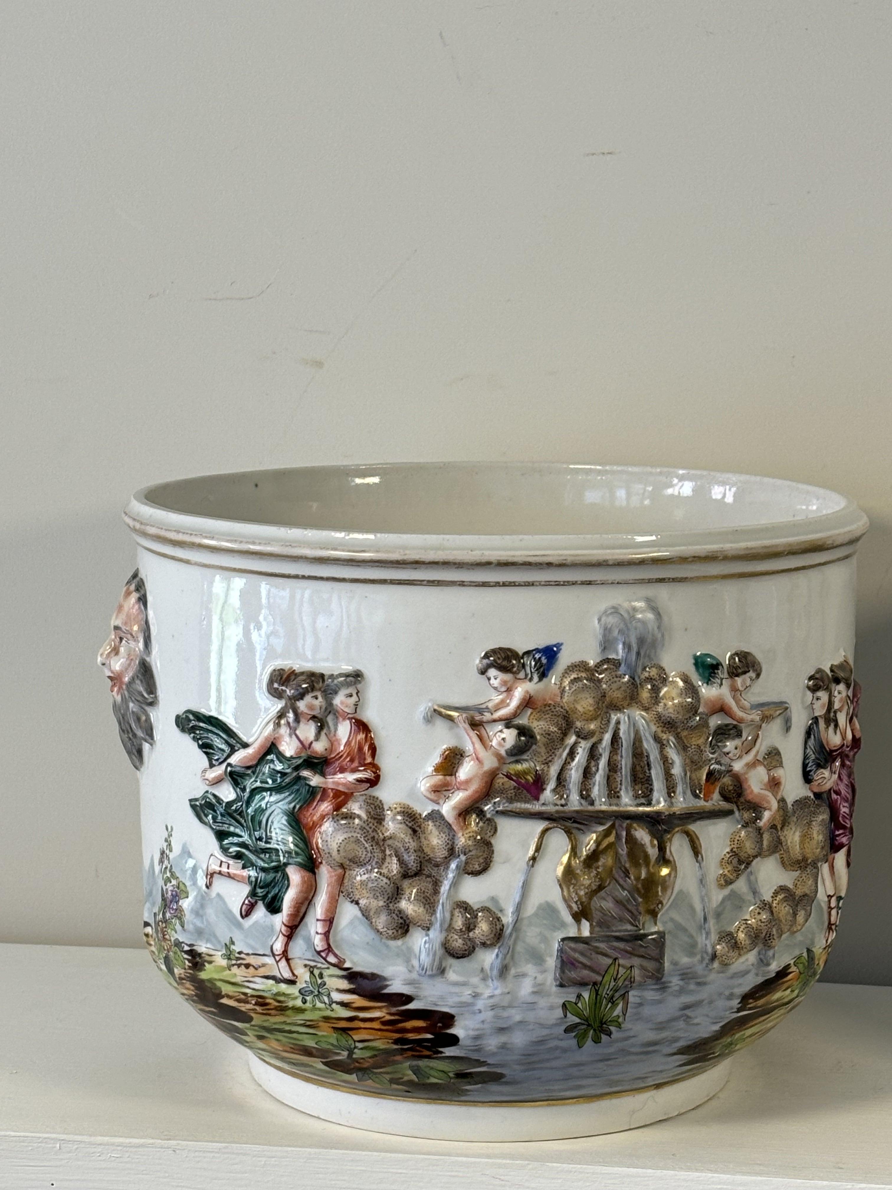 italien Exceptionnelle paire de cache-pots polychromes de Capodimonte du XIXe siècle en vente