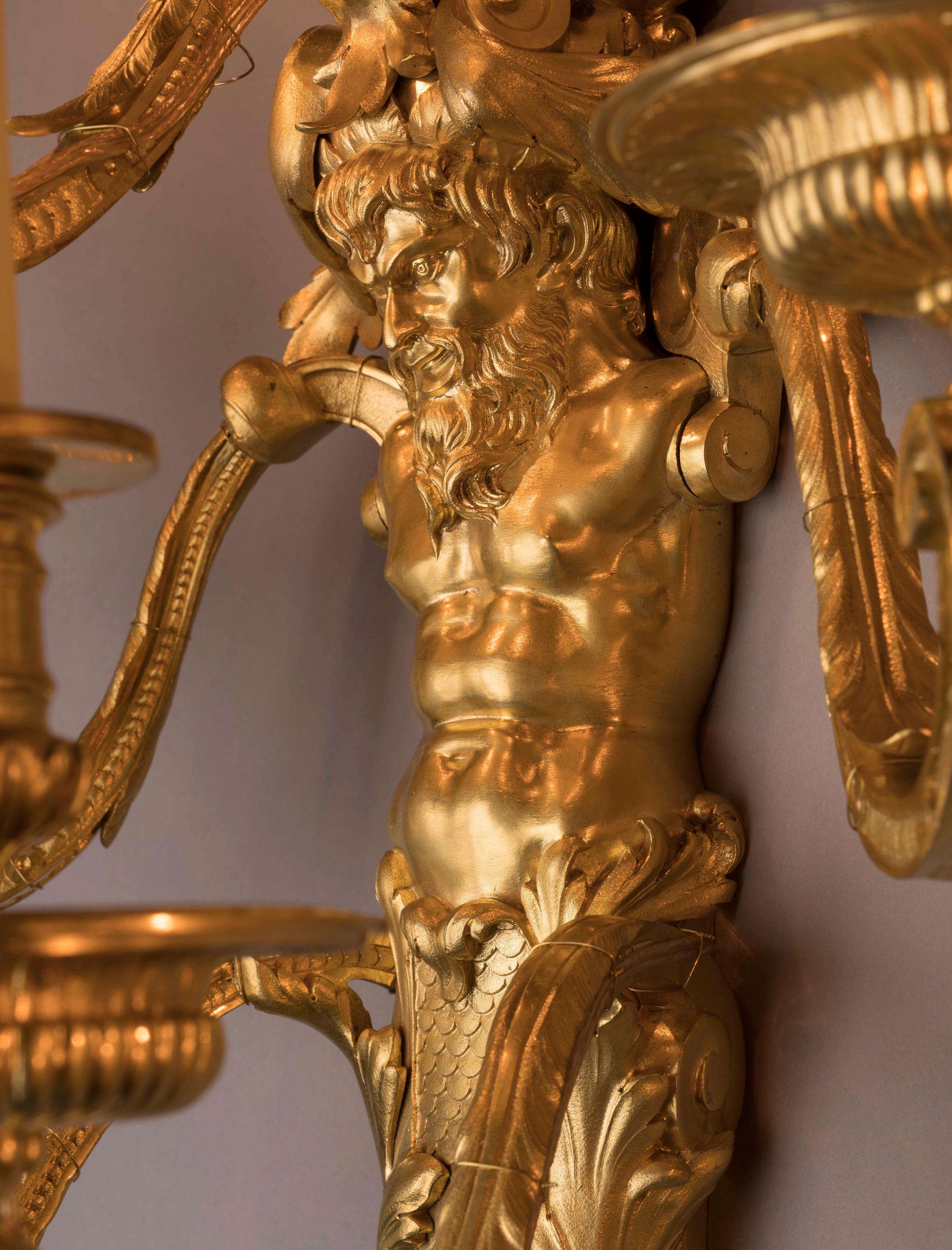 Außergewöhnliches Paar vergoldeter Bronze-Wandapplikationen aus dem 19. Jahrhundert von Henry Dasson (Französisch) im Angebot