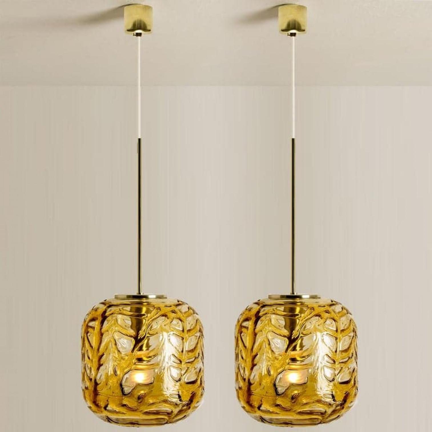 Exceptional Pair of Amber Murano Glass Pendant Lights Venini Style, 1970 en vente 2