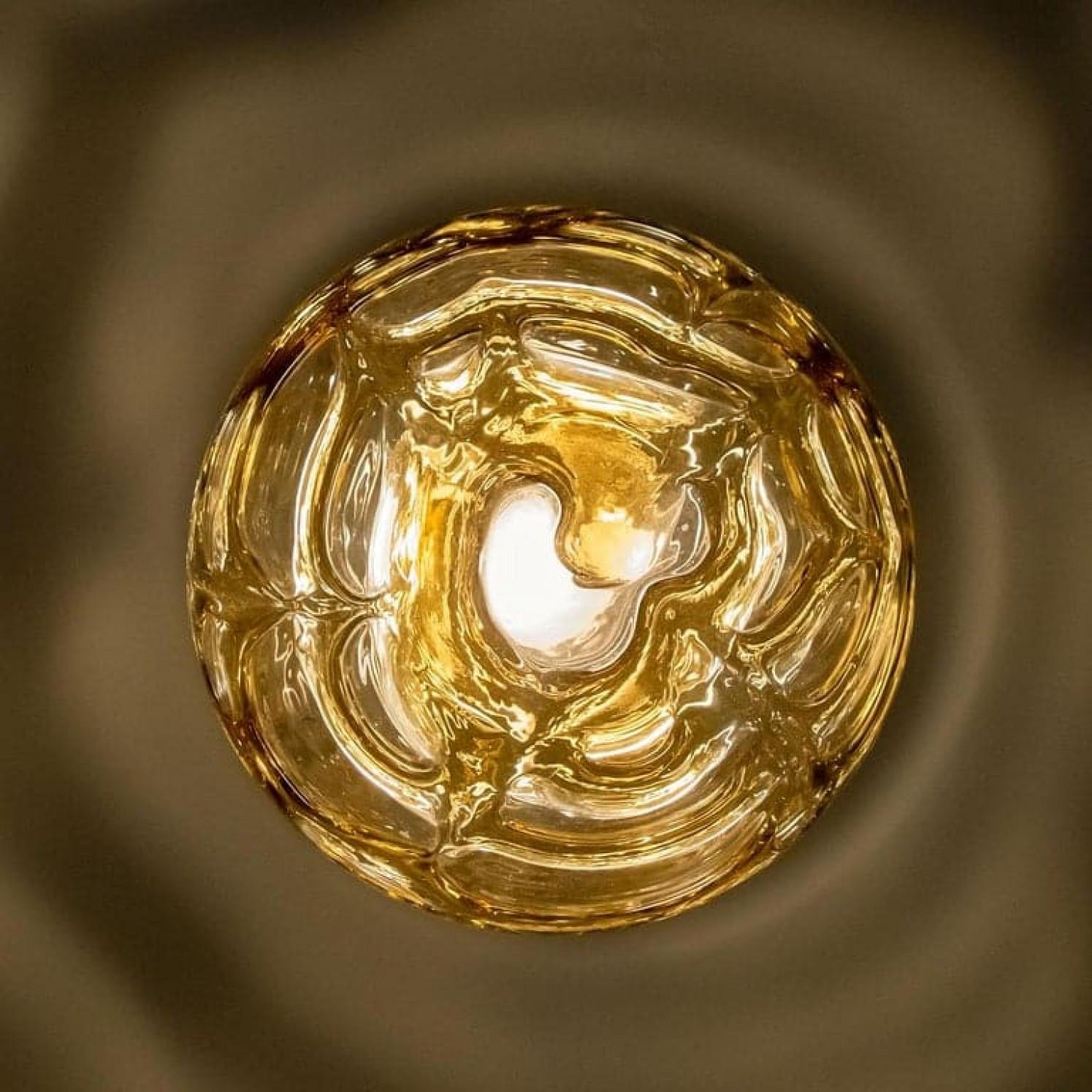 Exceptional Pair of Amber Murano Glass Pendant Lights Venini Style, 1970 en vente 8