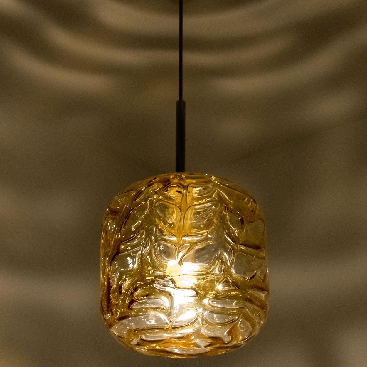 Exceptional Pair of Amber Murano Glass Pendant Lights Venini Style, 1970 In Excellent Condition In Rijssen, NL