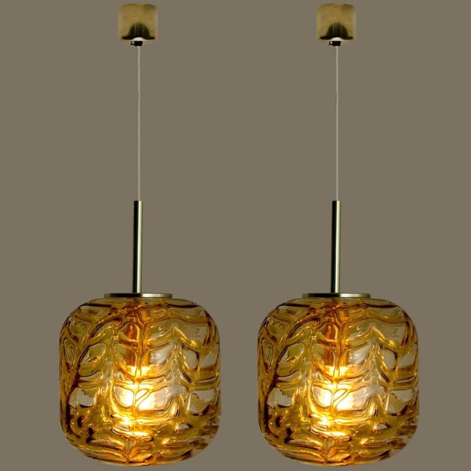 Exceptional Pair of Amber Murano Glass Pendant Lights Venini Style, 1970 For Sale 1