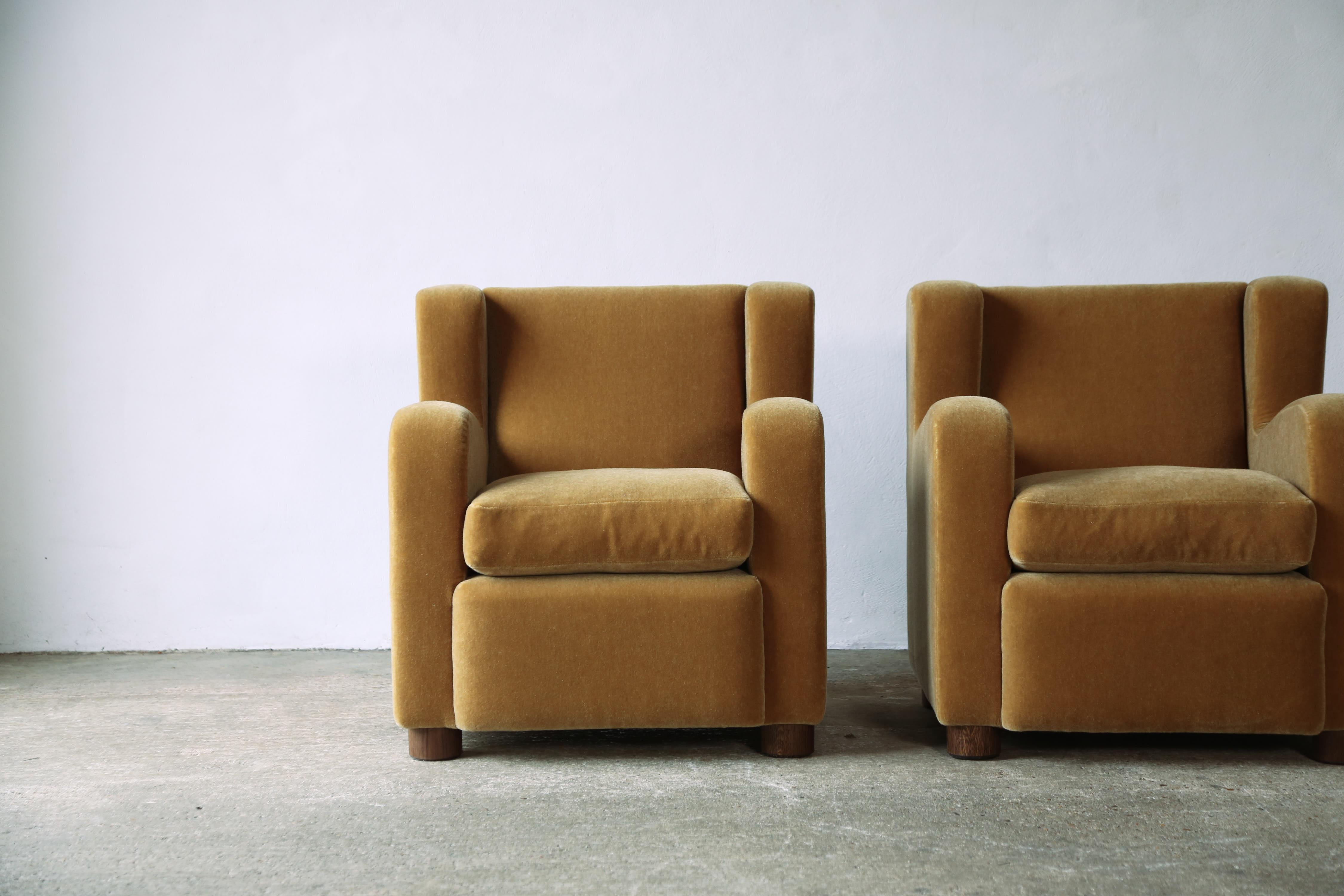 Außergewöhnliches Paar Sessel, gepolstert mit reinem Mohair im Zustand „Gut“ im Angebot in London, GB