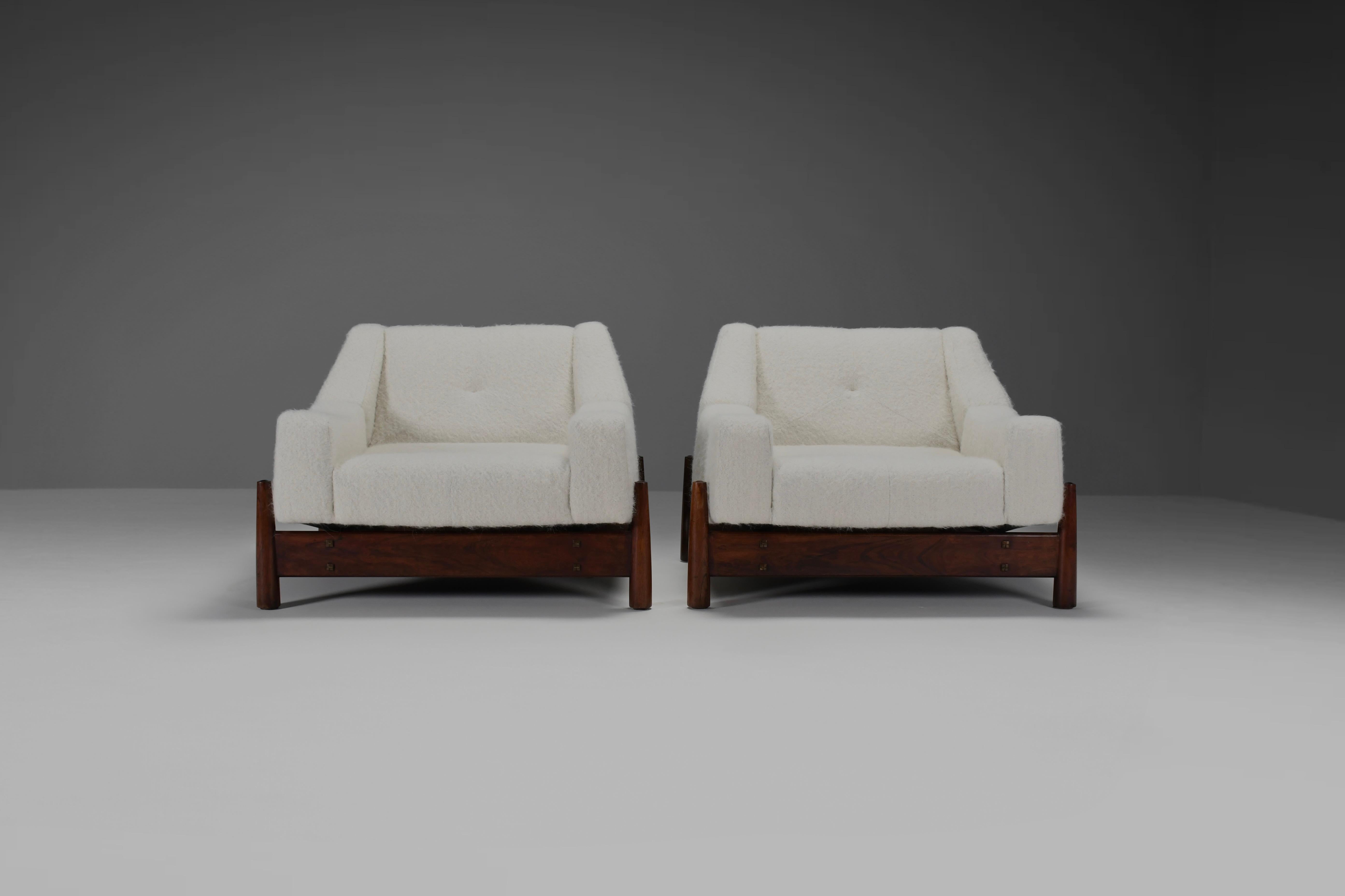 Exceptional Pair of Brazilian Lounge Chairs by Móveis Cimo, 1950s In Excellent Condition For Sale In Echt, NL