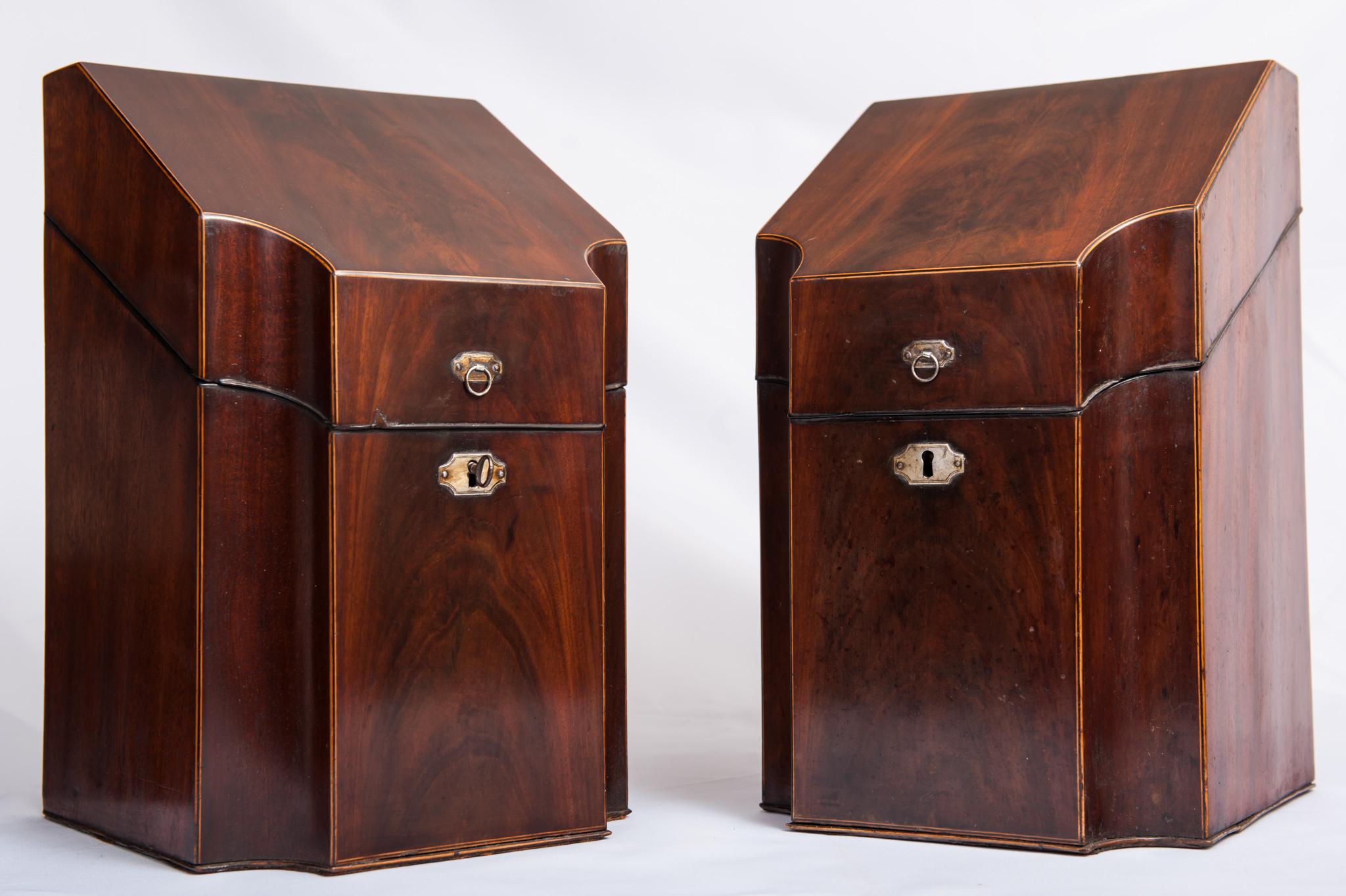 Hepplewhite Exceptional Pair of cutlery cases georgian mahogany silver mounts original For Sale