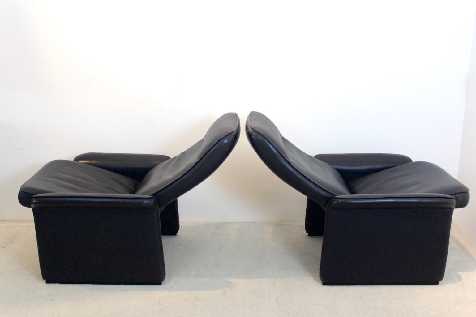 Exceptionnelle paire de chaises longues et d'ottomans réglables De Sede DS-50 en vente 1