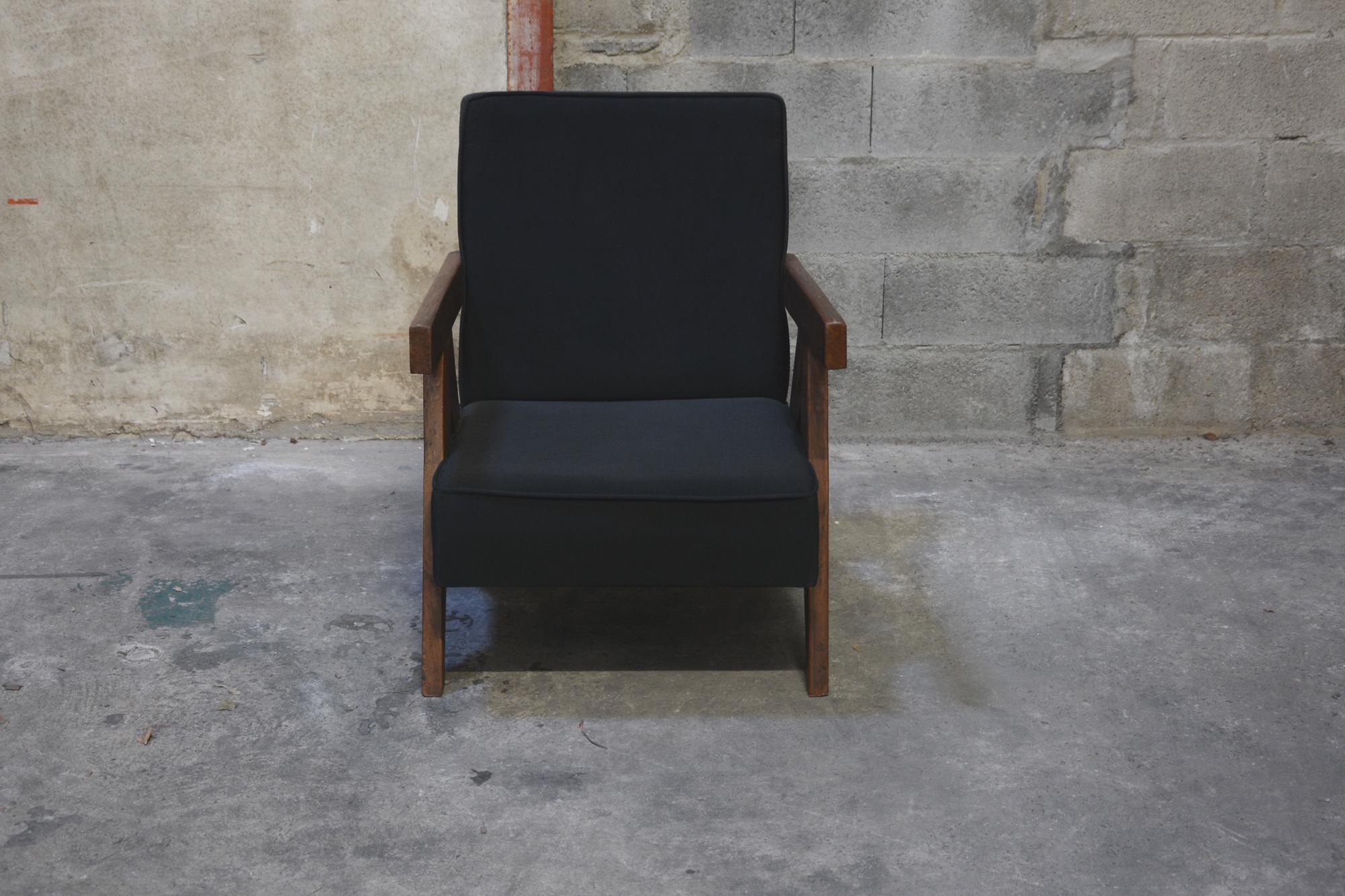 Mid-20th Century Exceptional pair of Easy Armchairs by Pierre Jeanneret For Sale