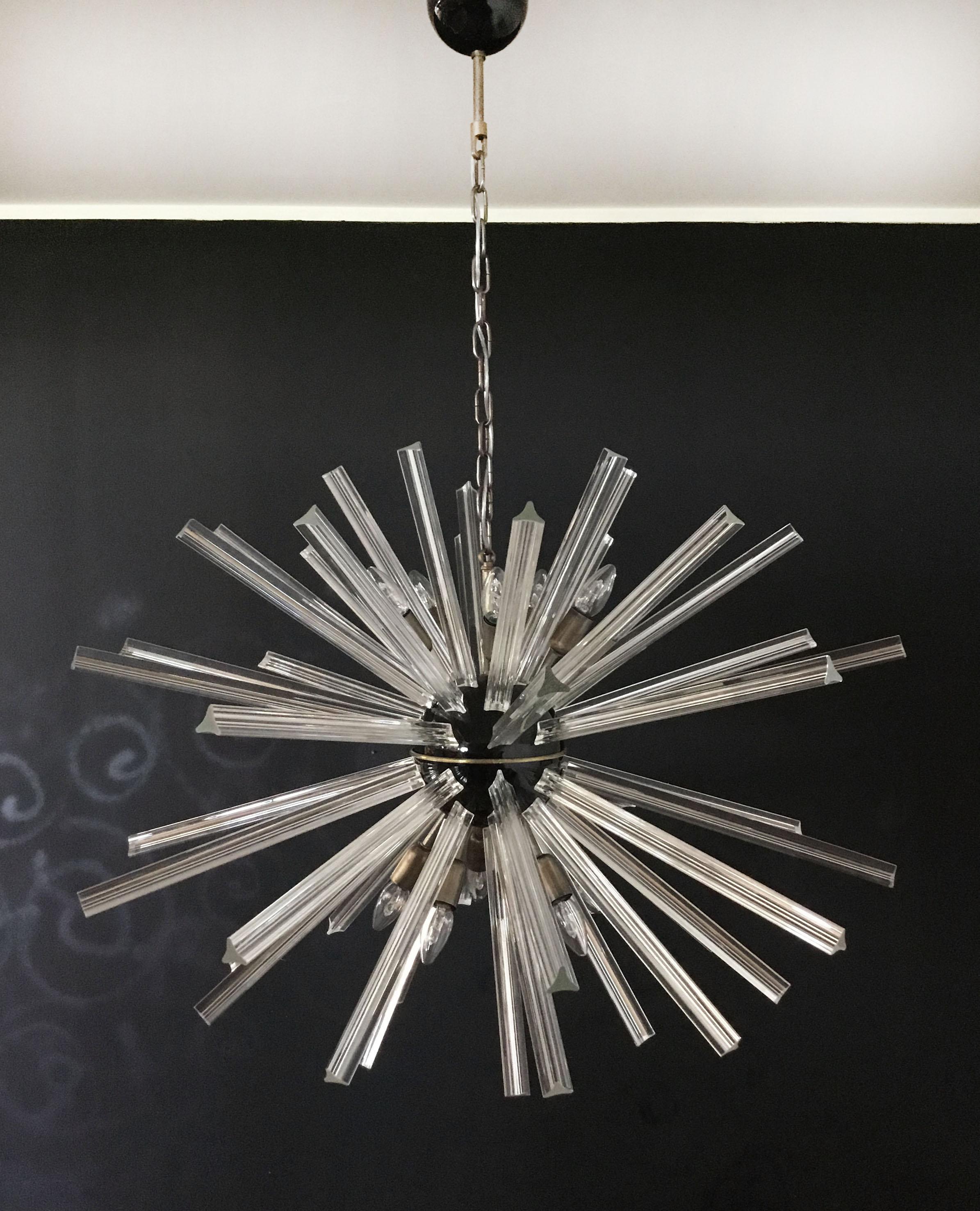 Exceptional Pair of Glass Sputnik Chandeliers, 50 crystal glass 'triedri' Murano For Sale 12