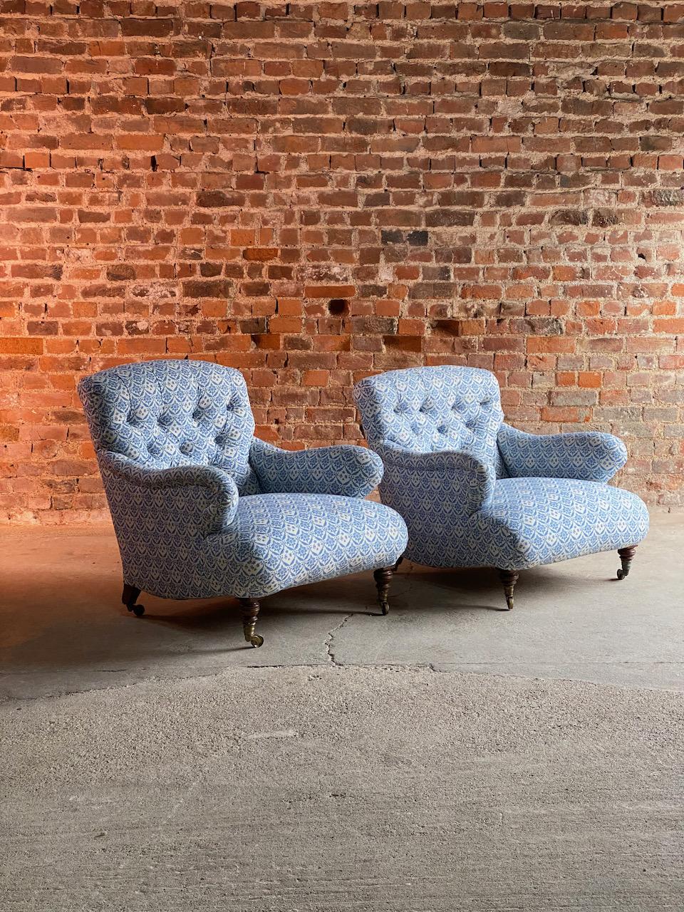 Exceptional Pair of Howard & Sons ‘Bridgewater’ Armchairs, circa 1880 5