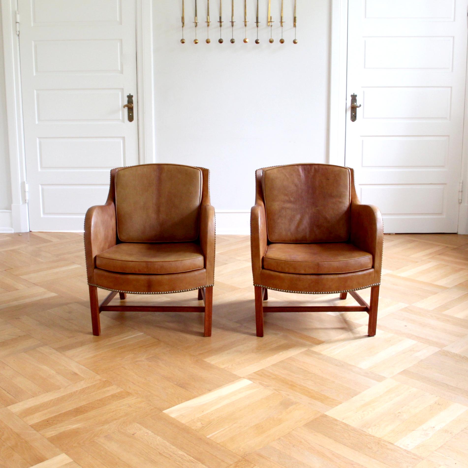 KAARE KLINT & RUD RASMUSSEN SNEDKERIER

THE SCANDINAVIAN MODERN

Rare paire de Kaare Klint et de l'emblématique 