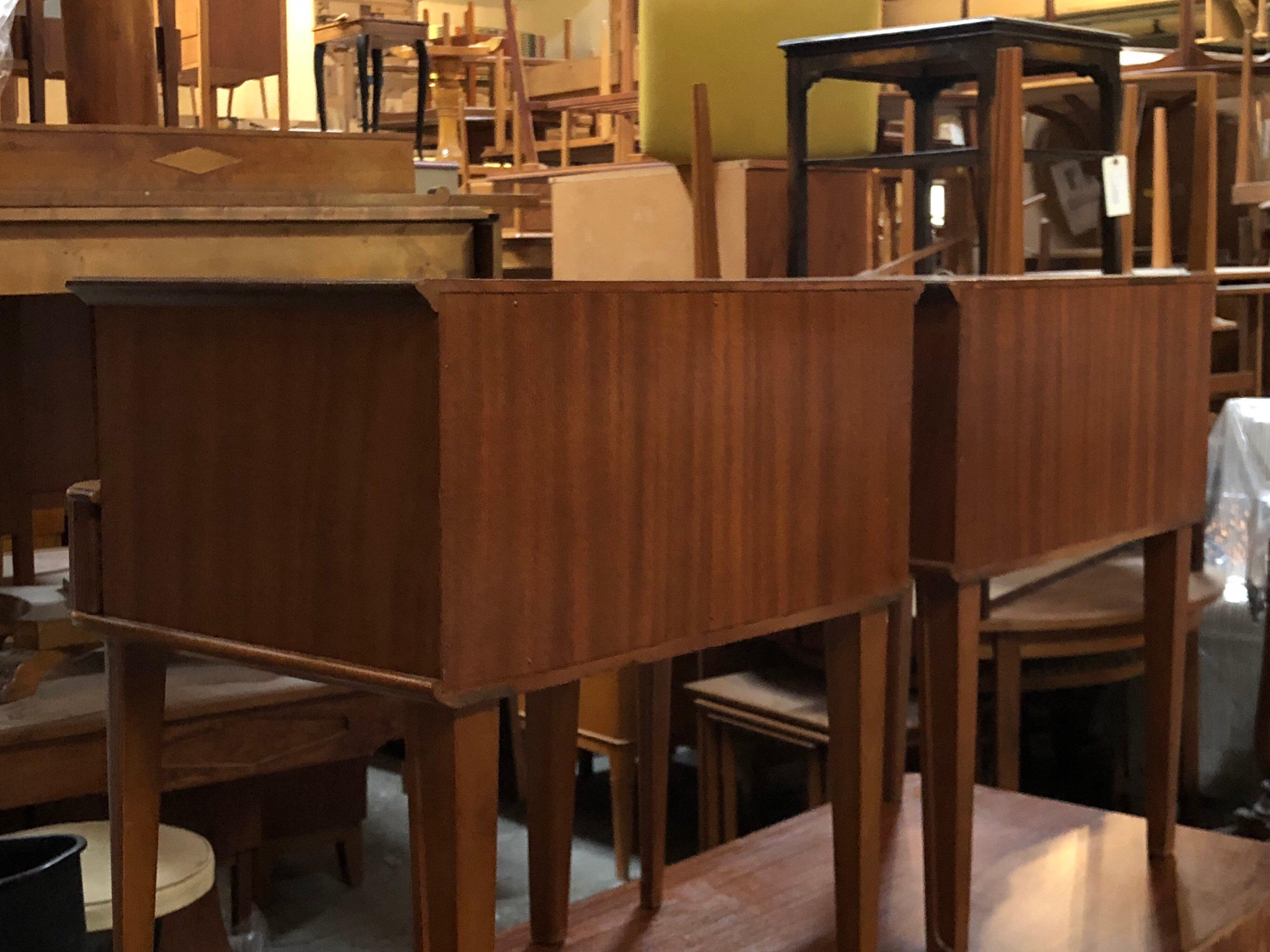 Mid-20th Century Exceptional Pair of Mahogany Night Stands or End Tables