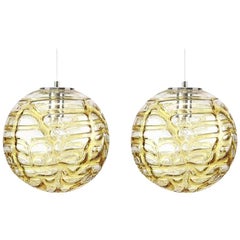 Vintage Exceptional Pair of Murano Glass Pendant Lights Venini Style, 1960s