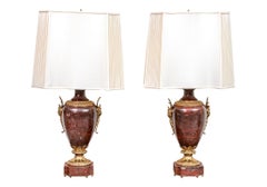 Eccezionale coppia di lampade da tavolo in porfido in stile neoclassico