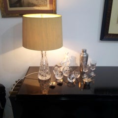 Exceptionnelle paire de lampes de table Orrefors en cristal lourd et en nickel poli
